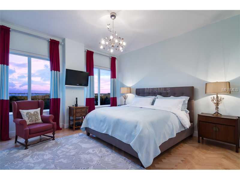 BEACH RESIDENCES - Residential