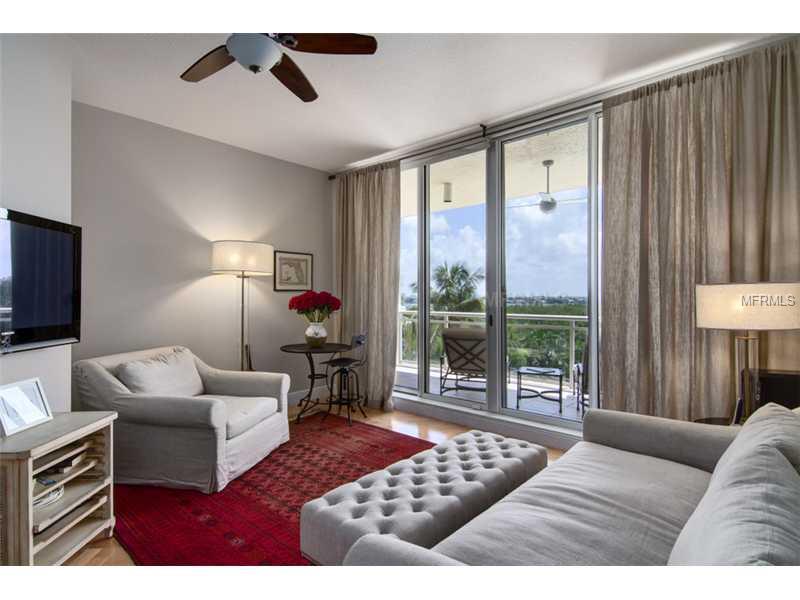 BEACH RESIDENCES - Residential