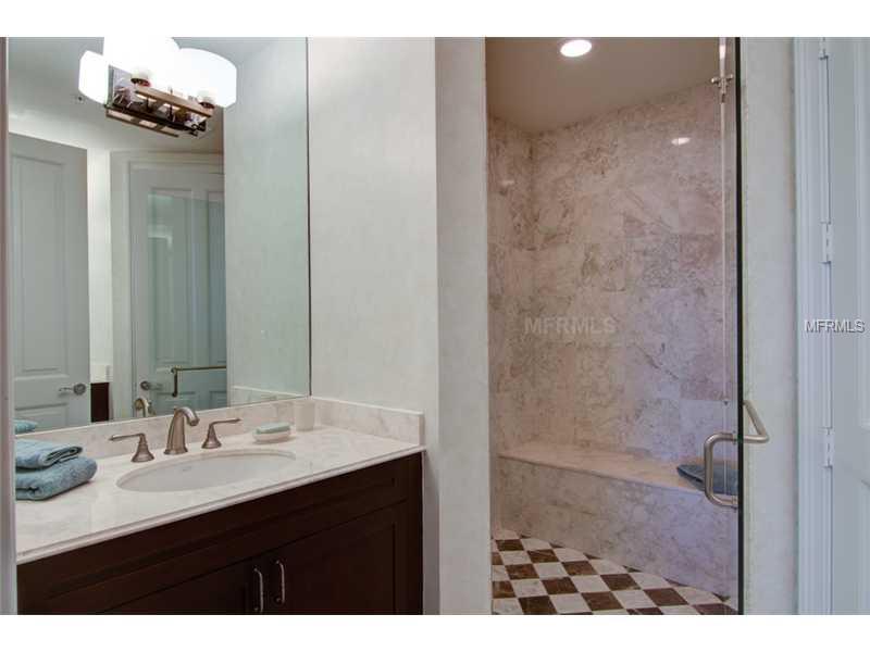 BEACH RESIDENCES - Residential