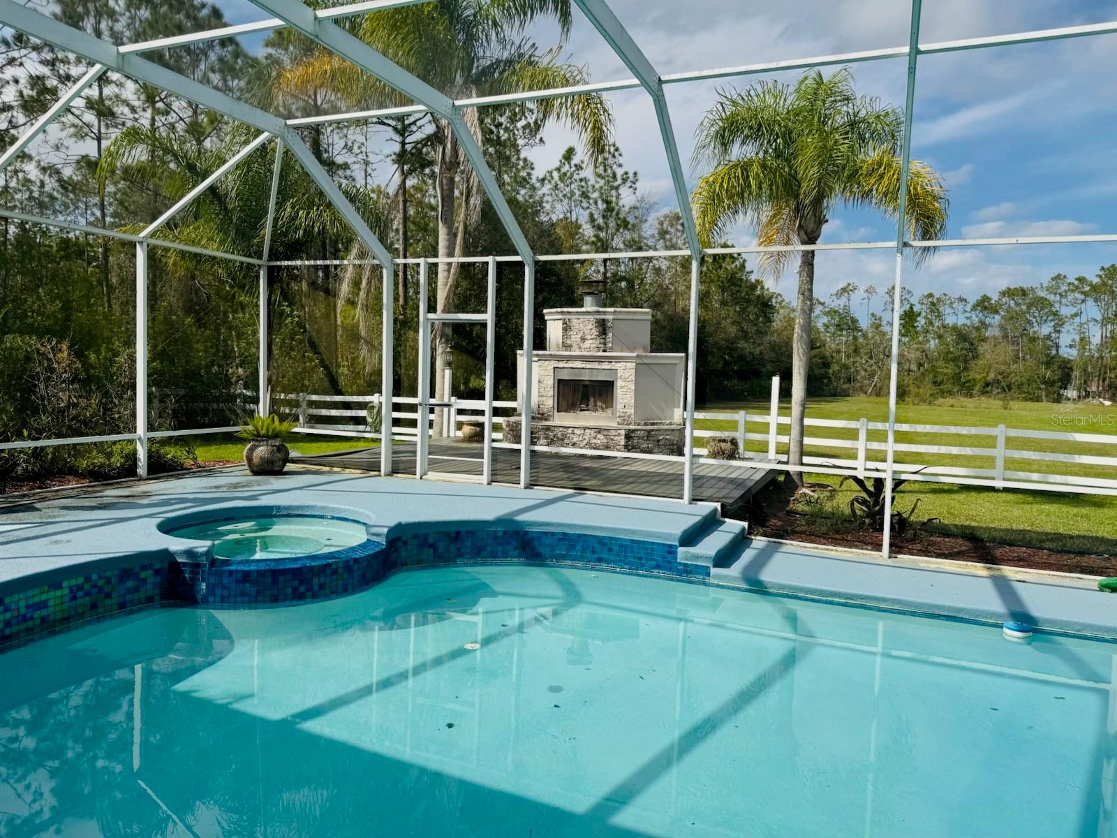 COUNTRY ACRES UNIT 04 - Residential