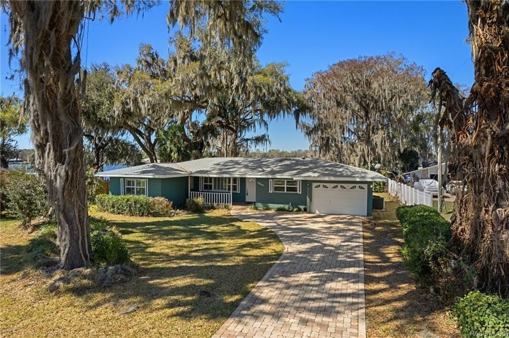 Photo of 9241 E Kenosha Court, Floral City, FL 34436 (MLS # OM719669)