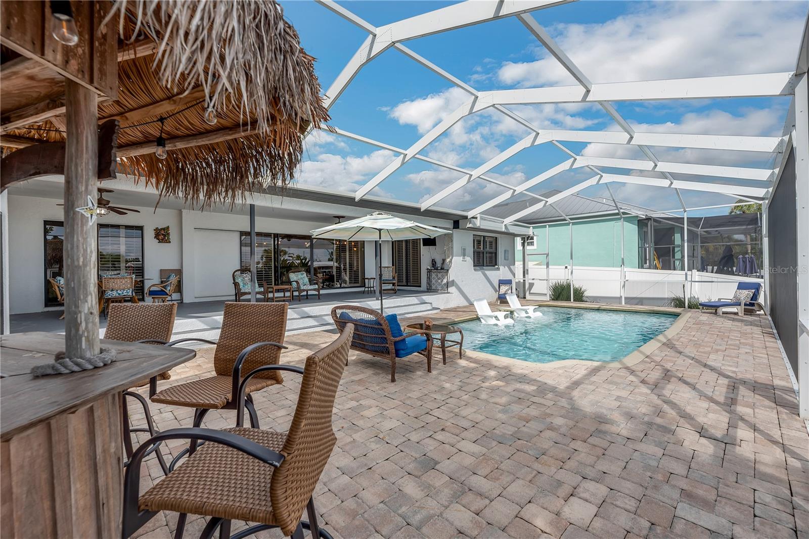 743 KINGSTON COURT