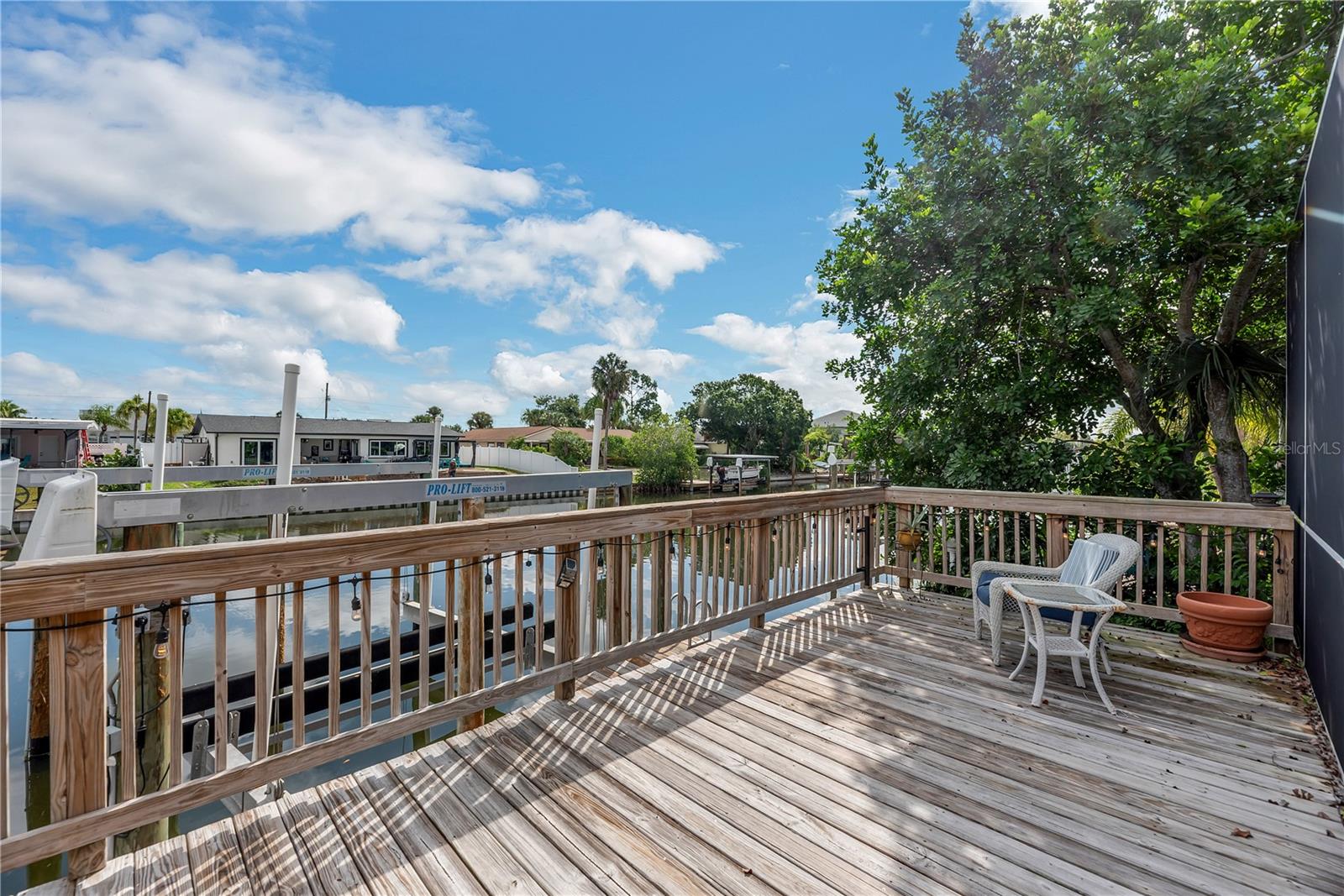 743 KINGSTON COURT