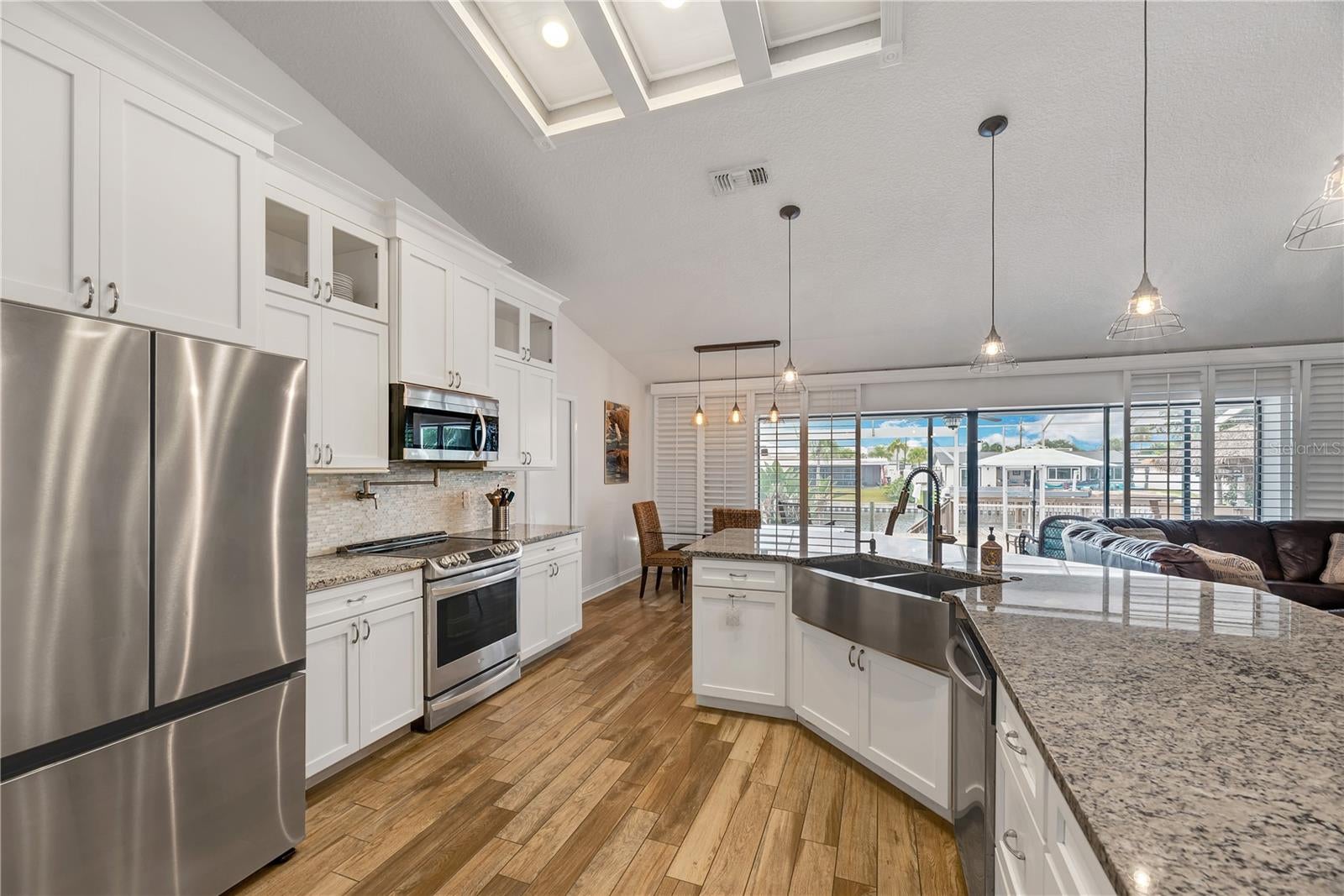 743 KINGSTON COURT