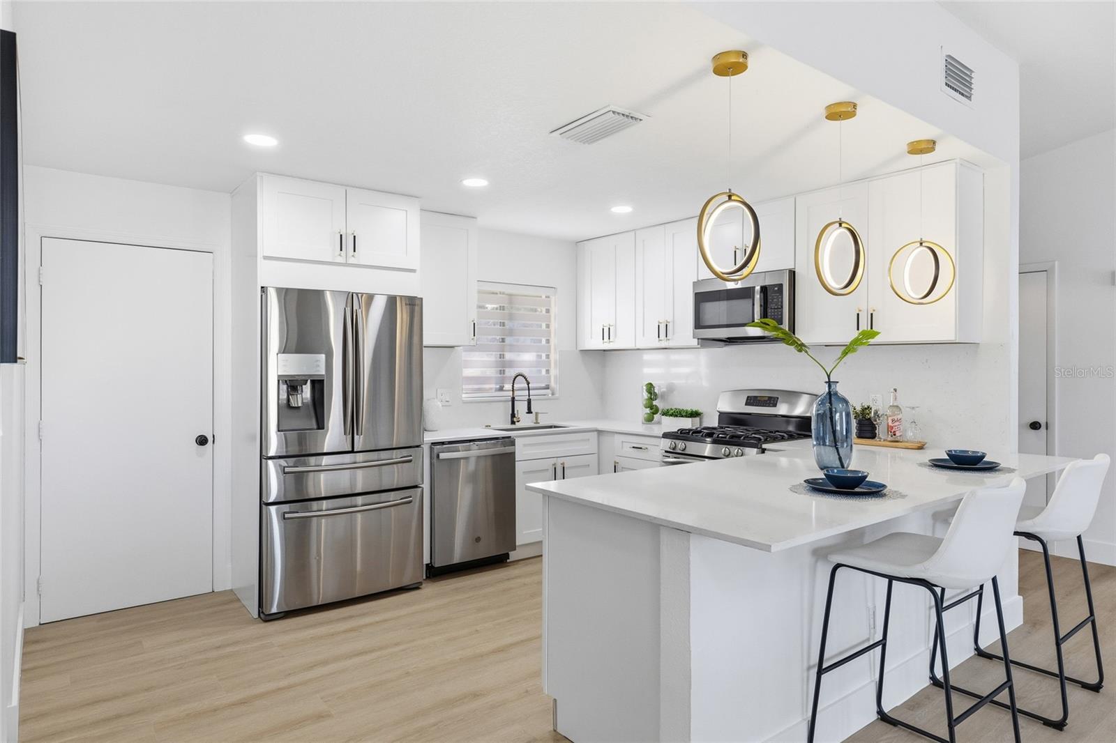 SOMERSET VILLAGE - Residential