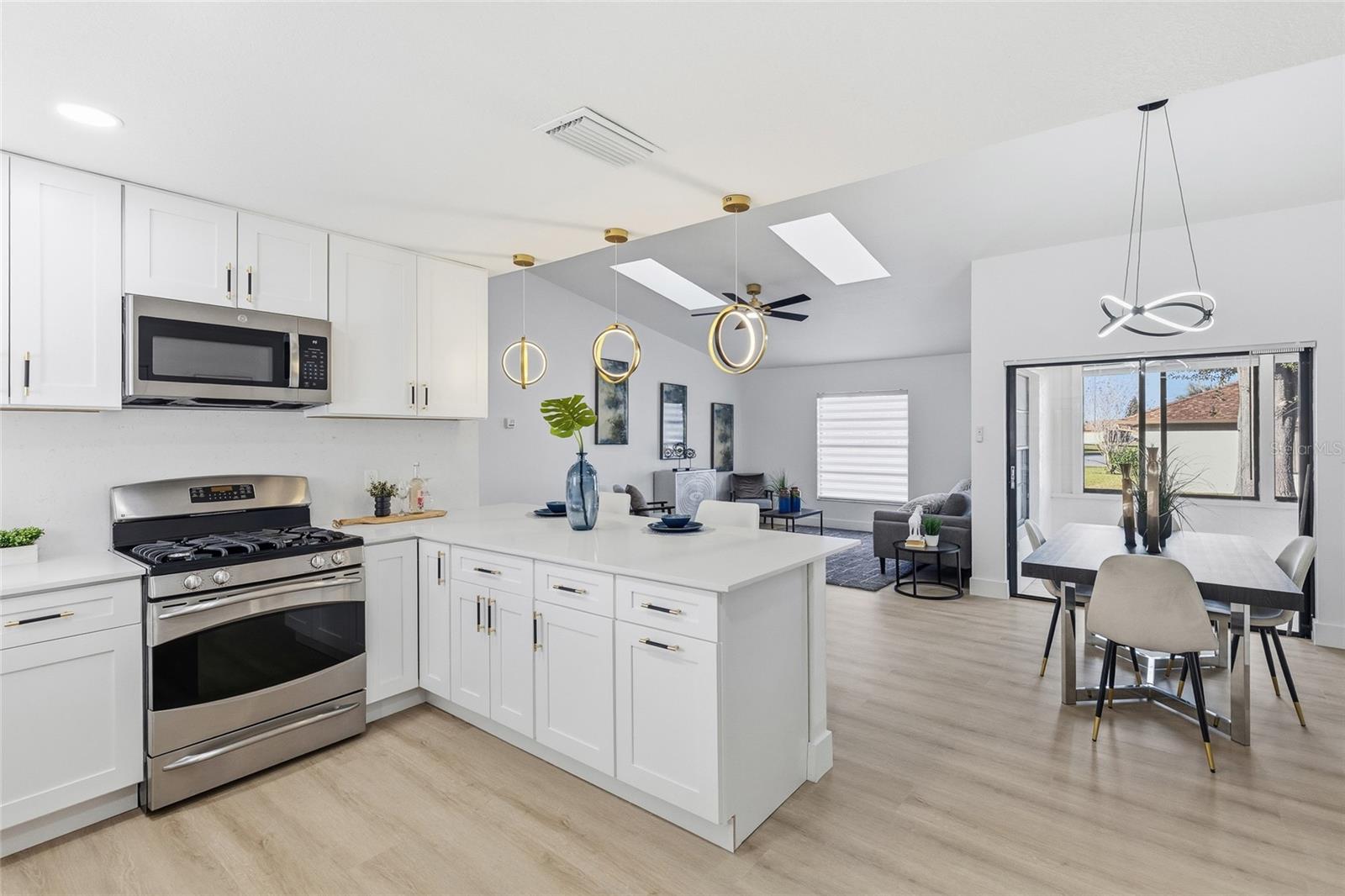 SOMERSET VILLAGE - Residential