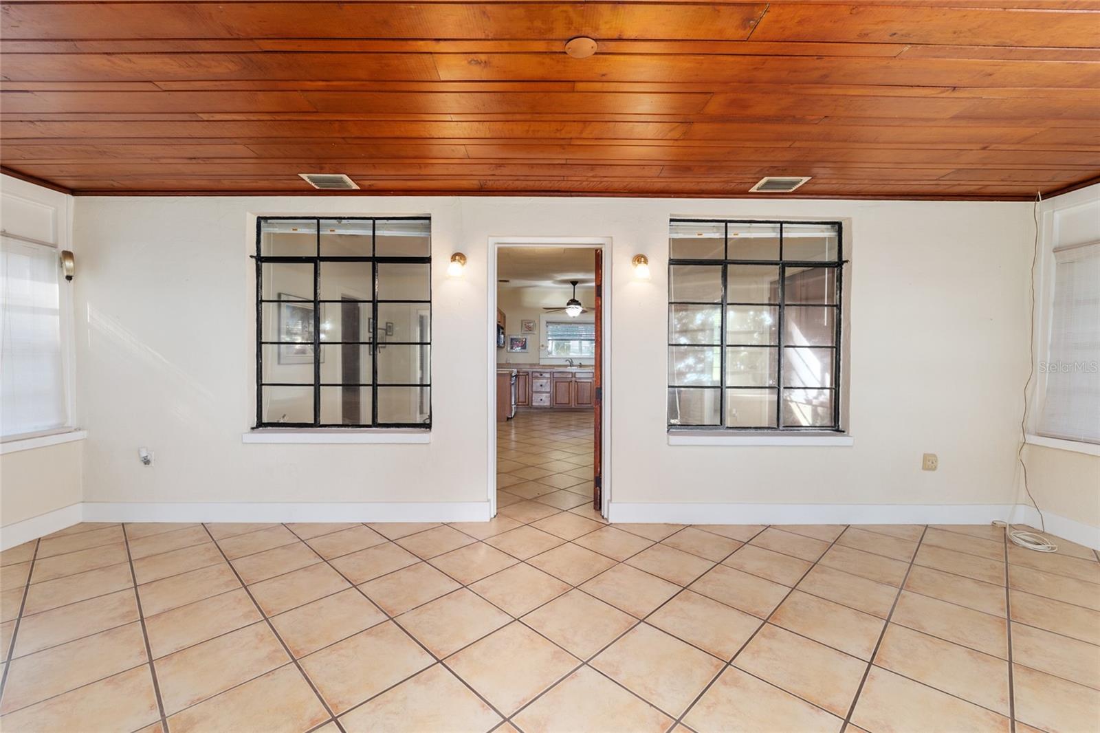 SUNSET HARBOR - Residential