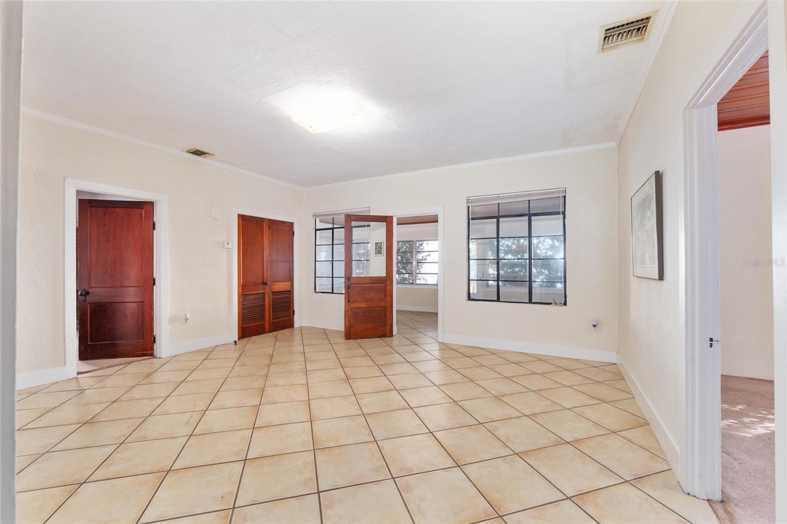 SUNSET HARBOR - Residential