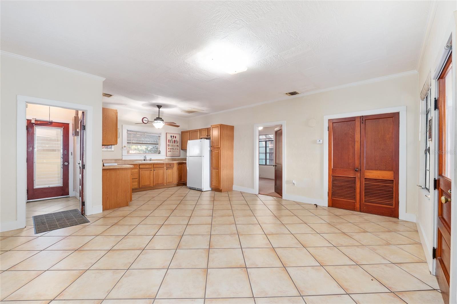 SUNSET HARBOR - Residential