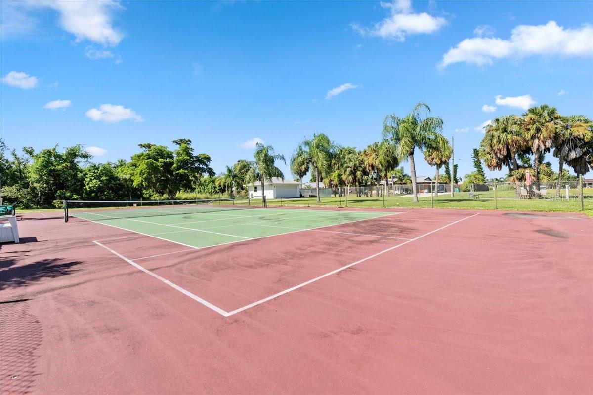 EDGEWATER VILLAGE - Residential