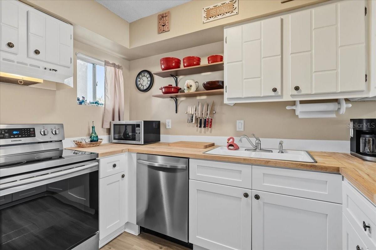 EDGEWATER VILLAGE - Residential