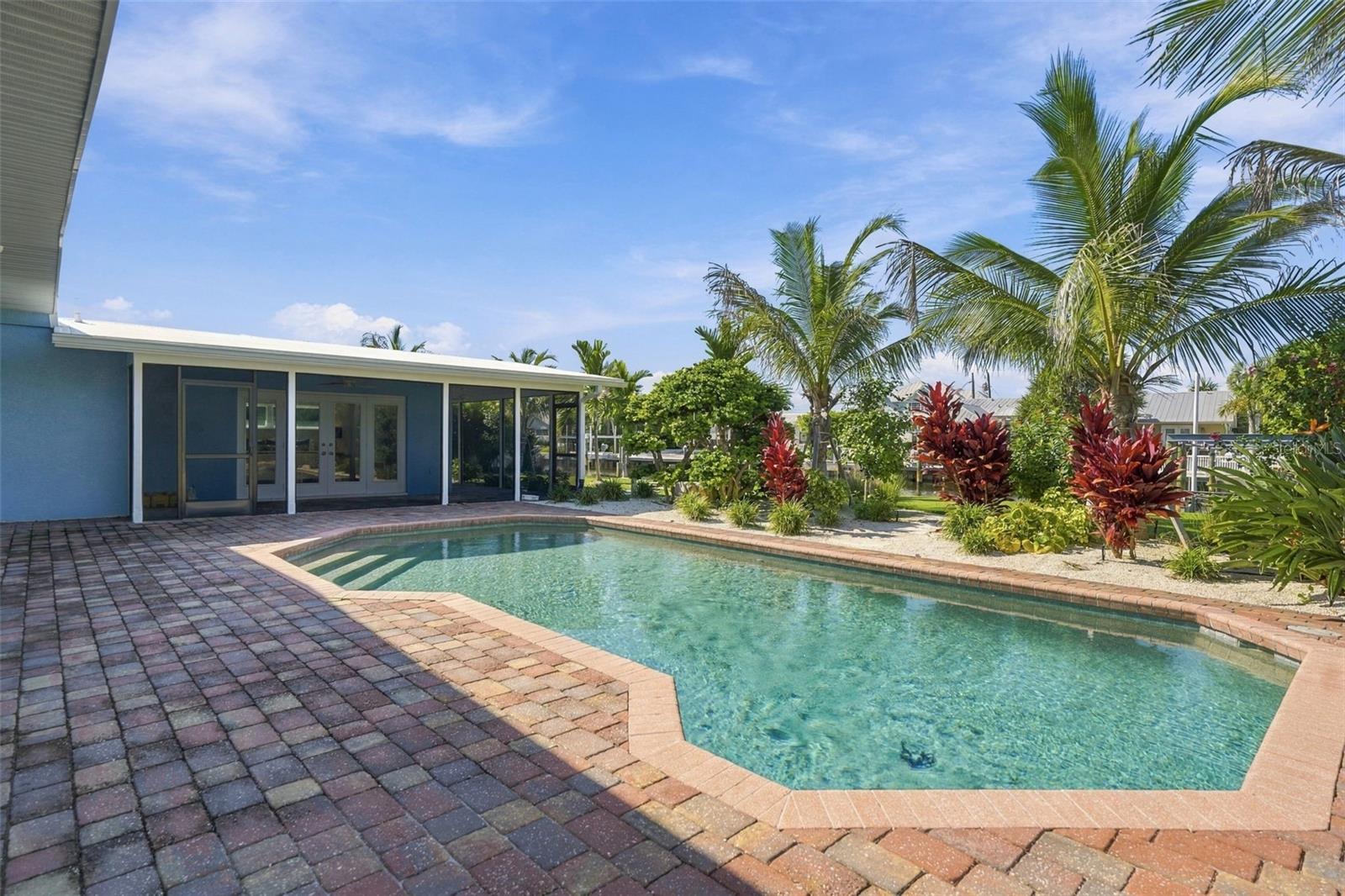528 KEY ROYALE DRIVE, HOLMES BEACH, FL, 34217 2 528 KEY ROYALE DRIVE