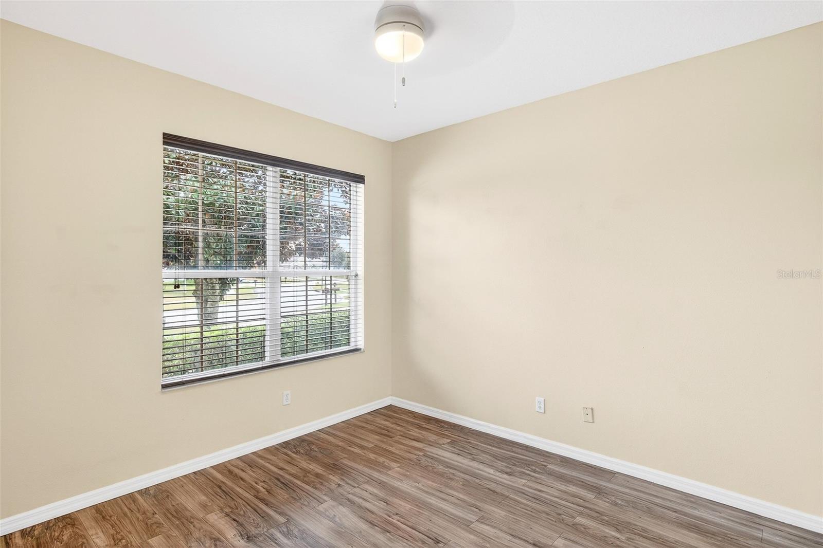 KENSINGTON MANOR L & O - Residential Lease