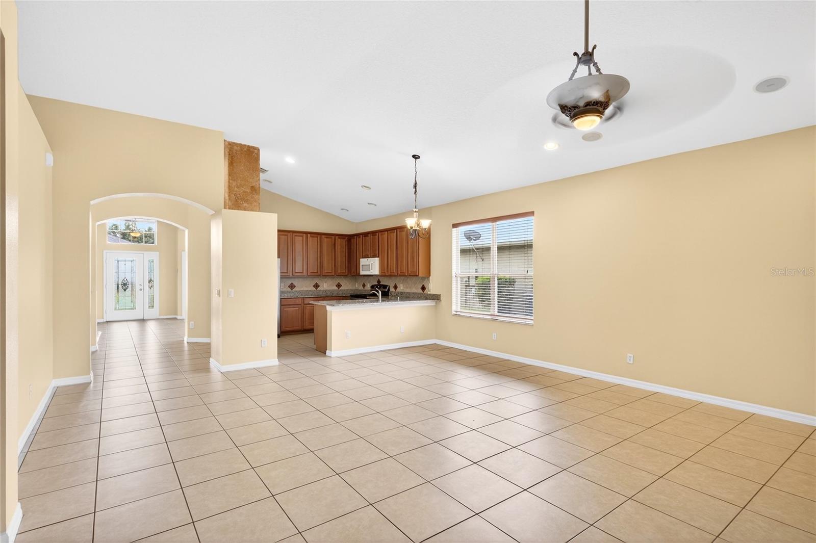 KENSINGTON MANOR L & O - Residential Lease