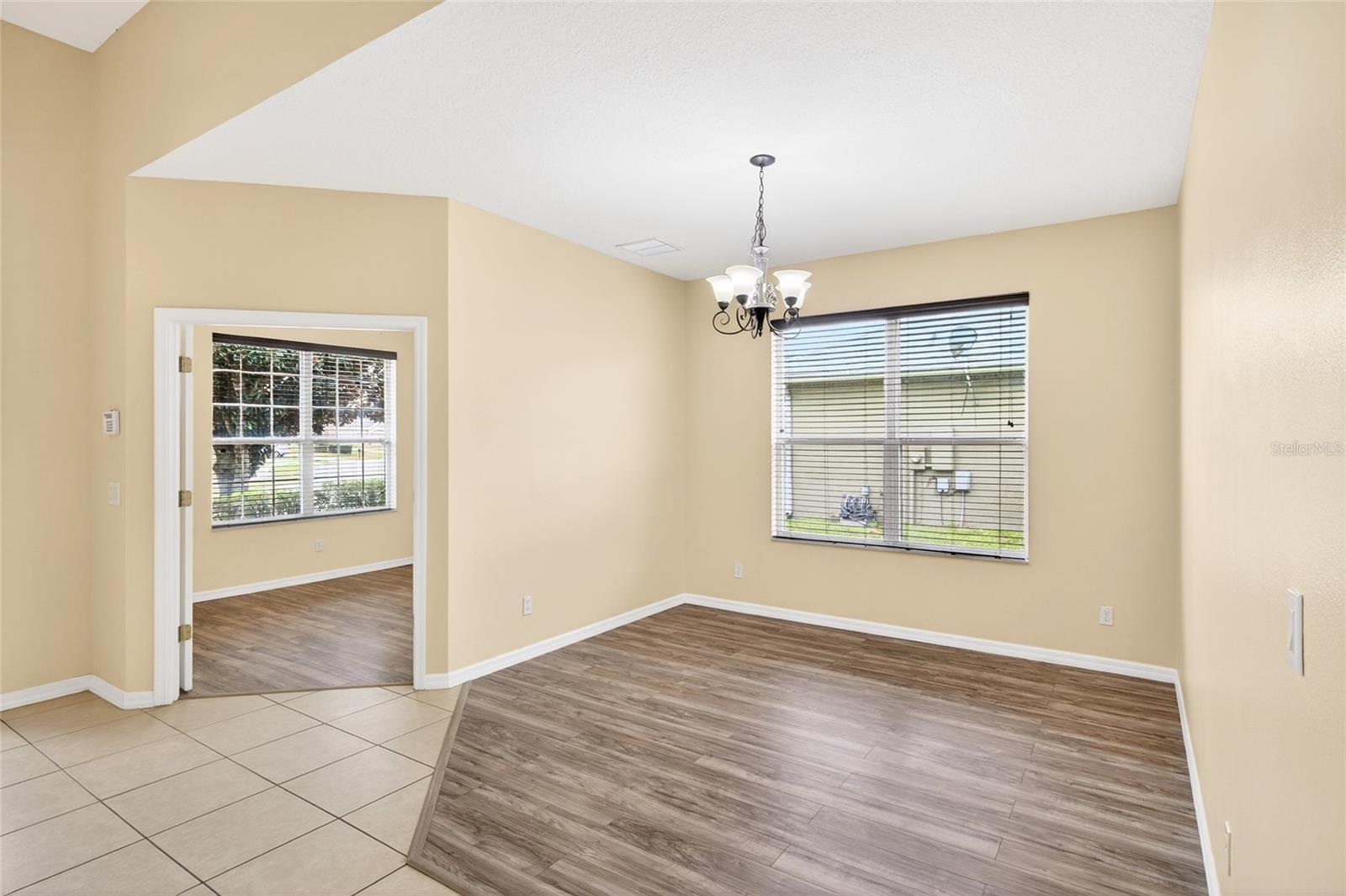 KENSINGTON MANOR L & O - Residential Lease