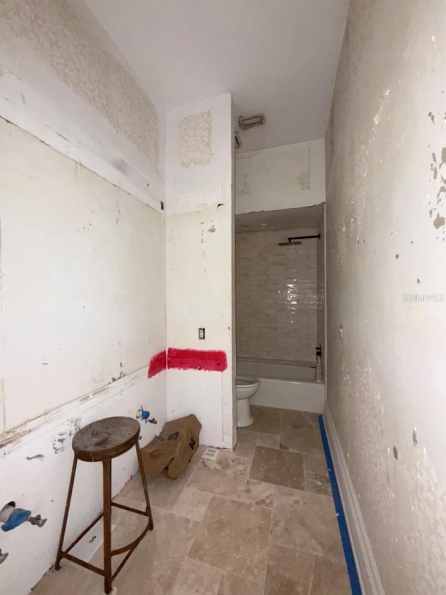 HAMMOCK WOODS - Residential