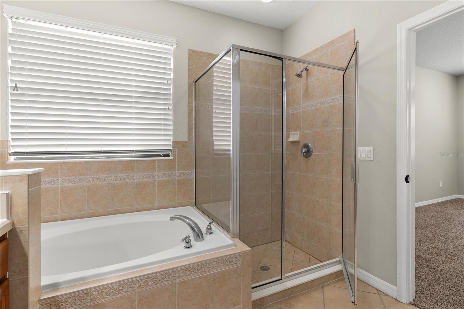 OAK LANDING - Residential