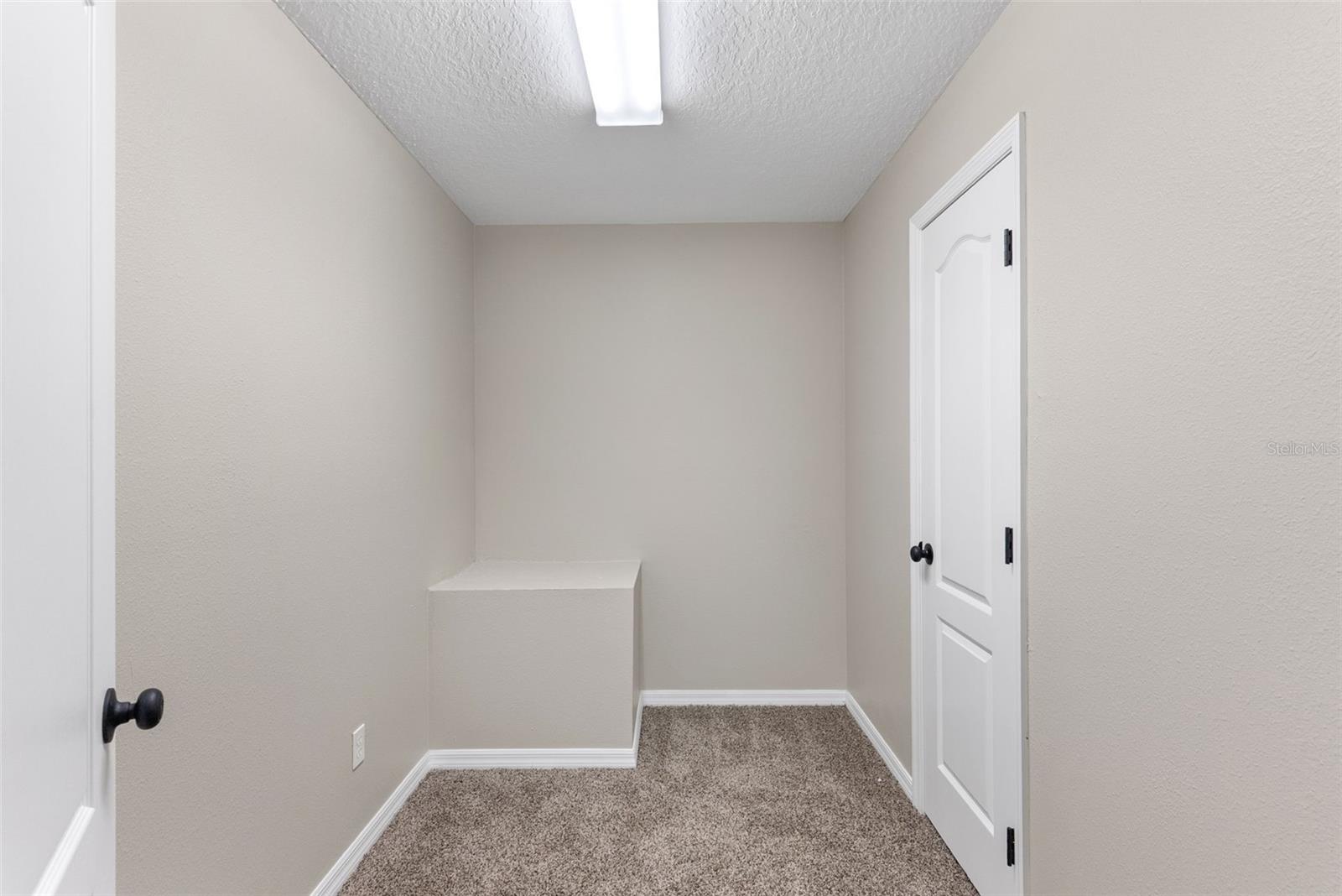 OAK LANDING - Residential