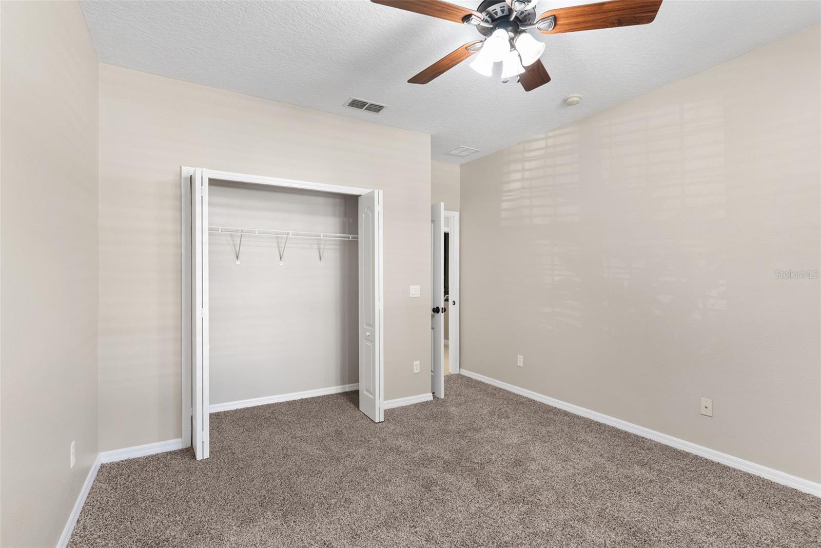 OAK LANDING - Residential