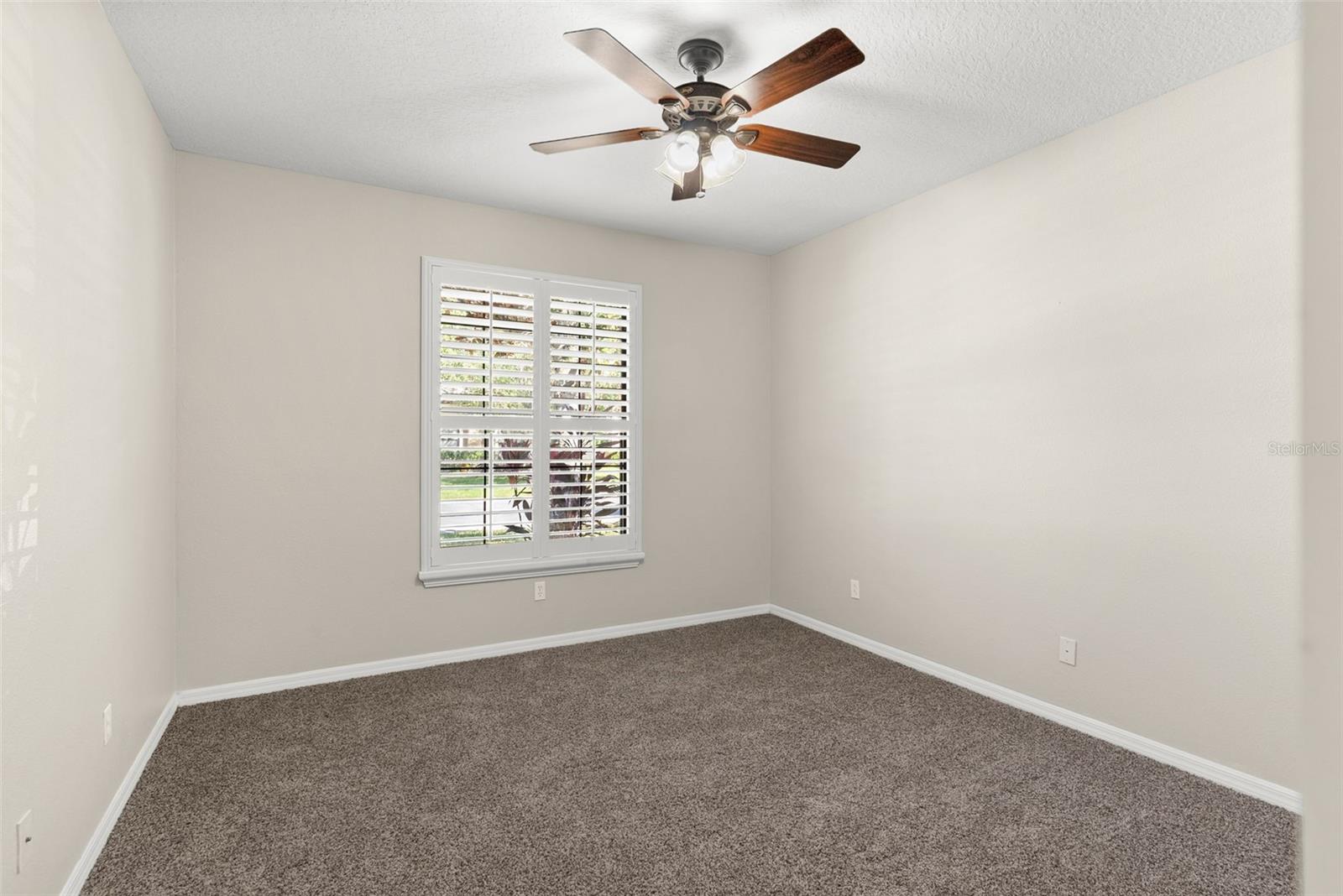 OAK LANDING - Residential