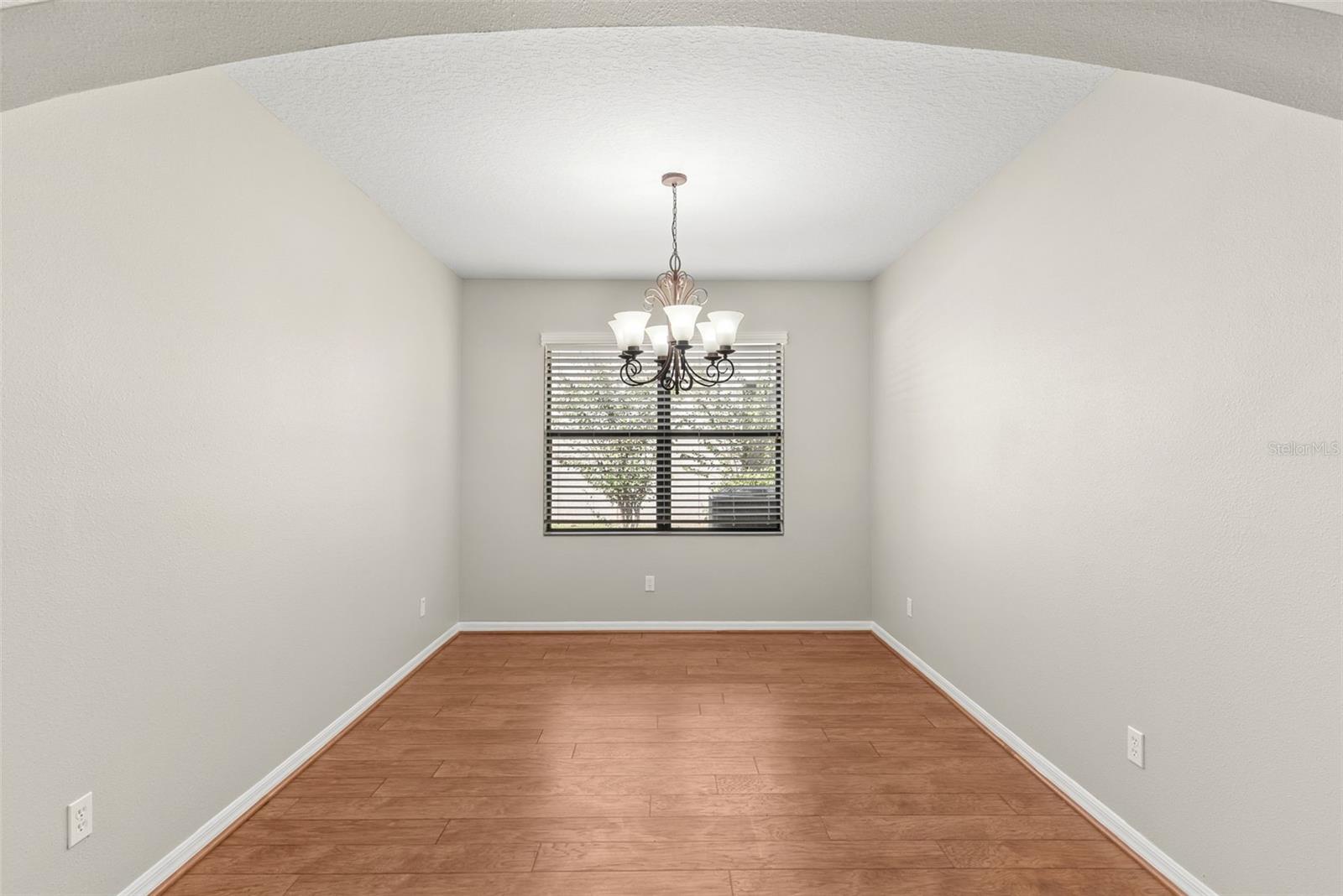 OAK LANDING - Residential