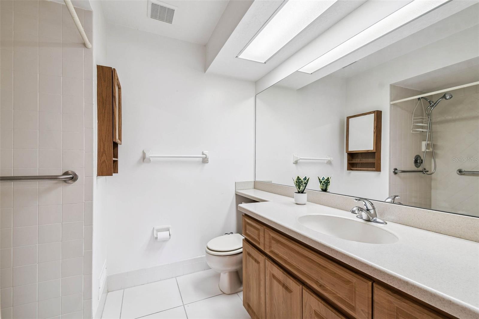 ORCHARDS RADCLIFFE CONDO - Residential