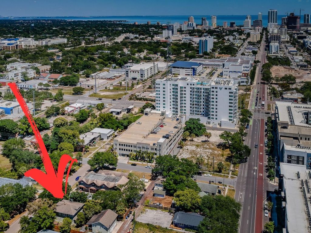 Photo of 1720 2nd Avenue N, St Petersburg, FL 33713 (MLS # U8239623)