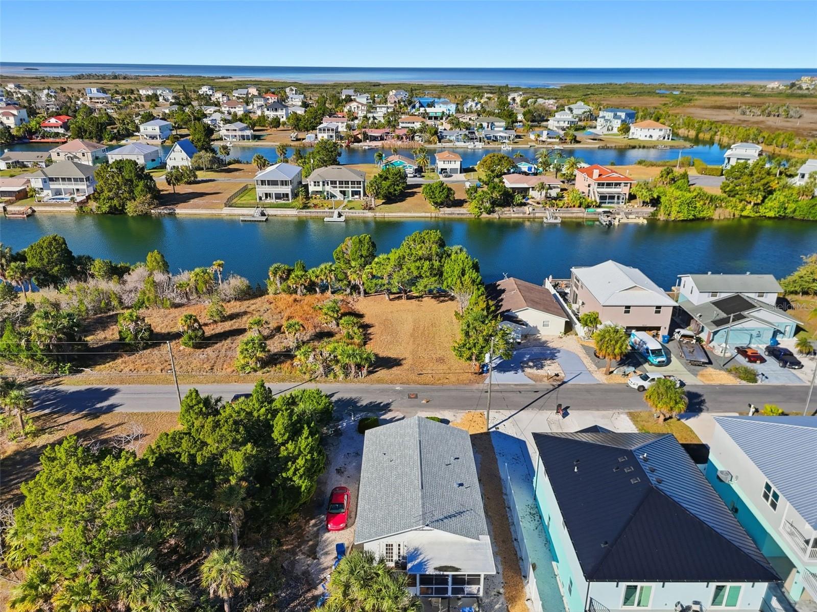 HERNANDO BEACH - Land