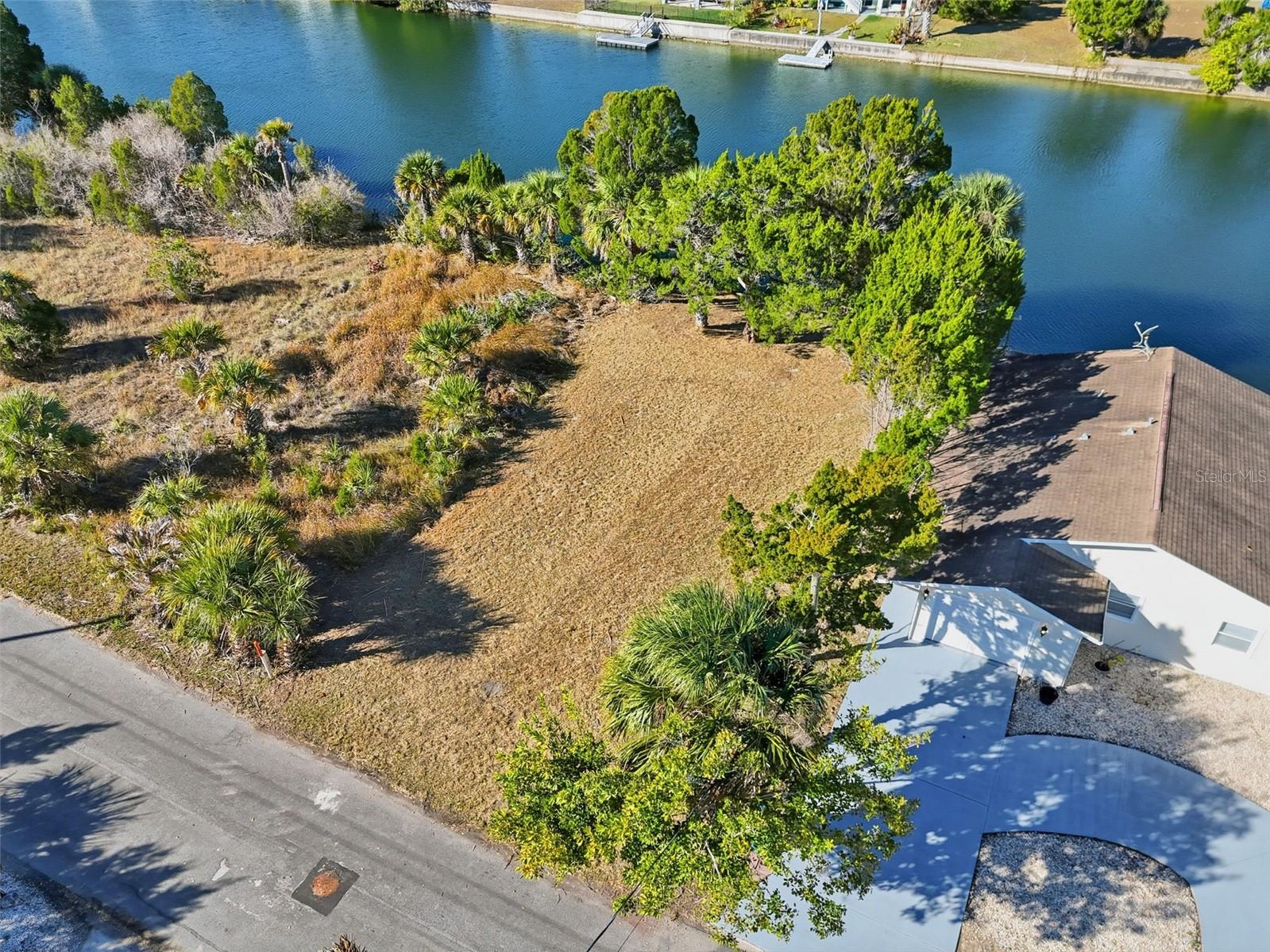 HERNANDO BEACH - Land