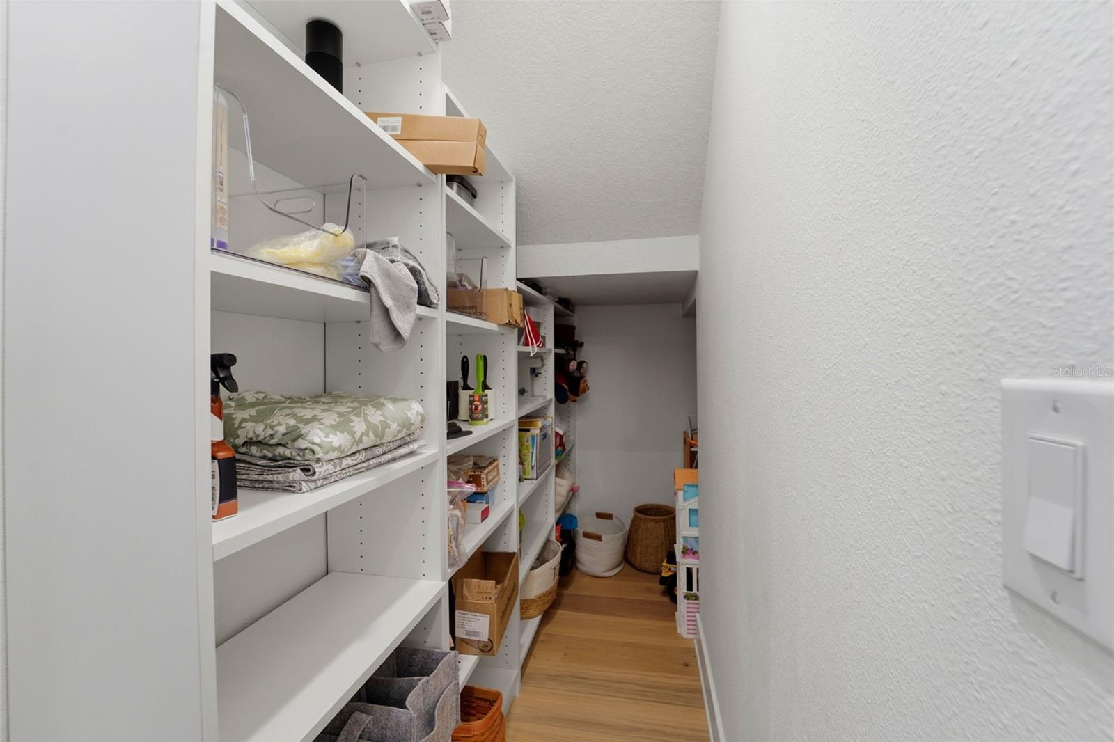 CORNERGATE SUB - Residential