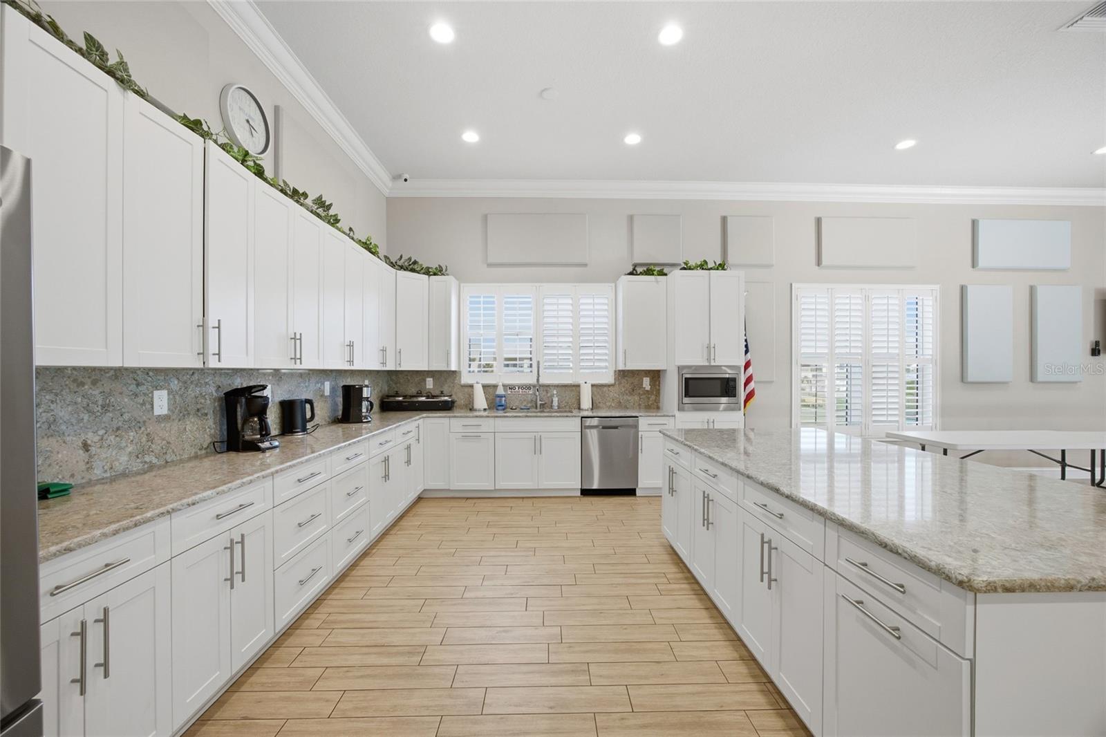 SAND PEBBLE POINTE CONDO 01 AMD 02 - Residential