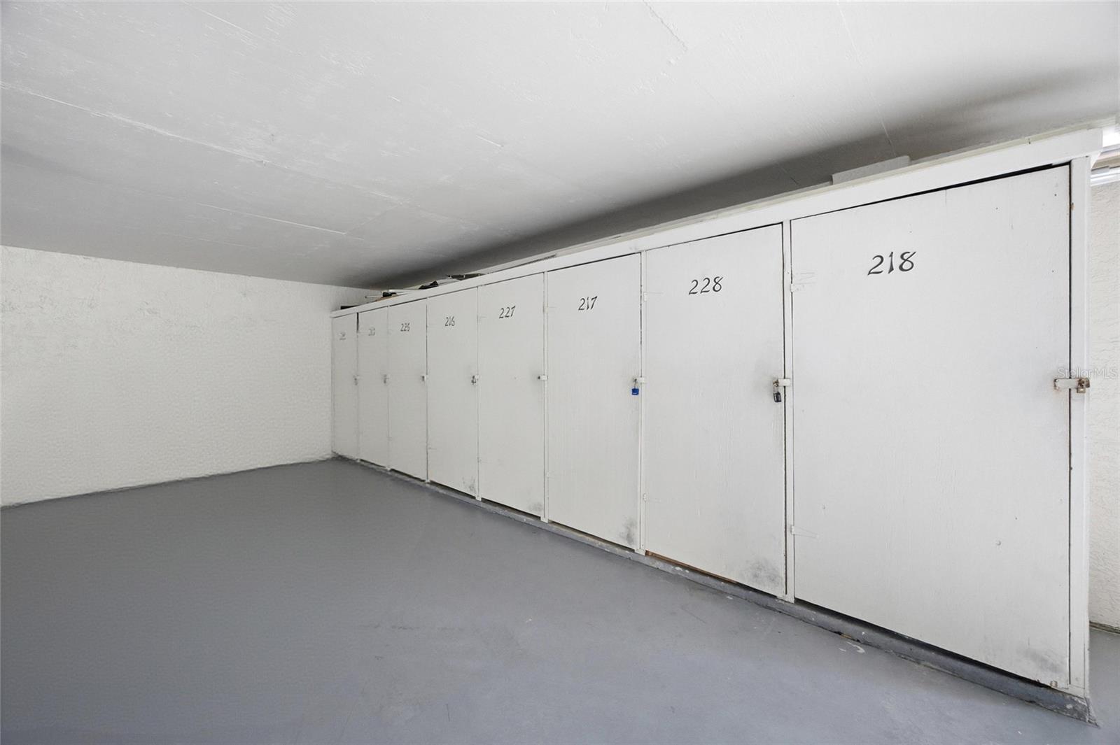 SAND PEBBLE POINTE CONDO 01 AMD 02 - Residential