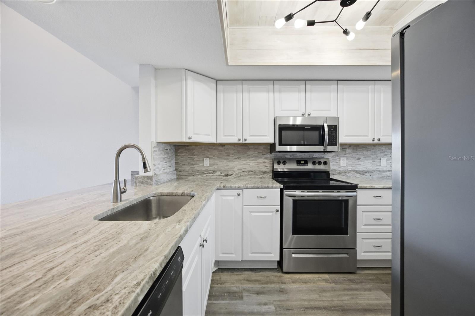 SAND PEBBLE POINTE CONDO 01 AMD 02 - Residential