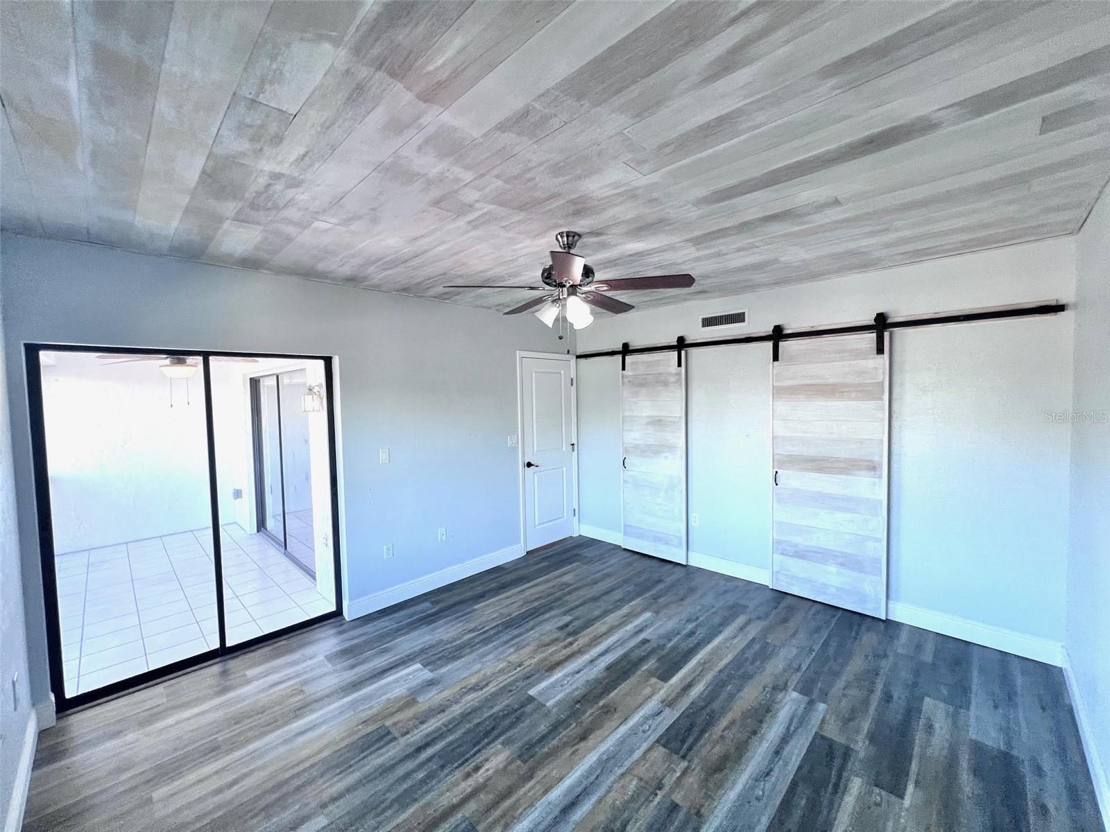 SAND PEBBLE POINTE CONDO 01 AMD 02 - Residential