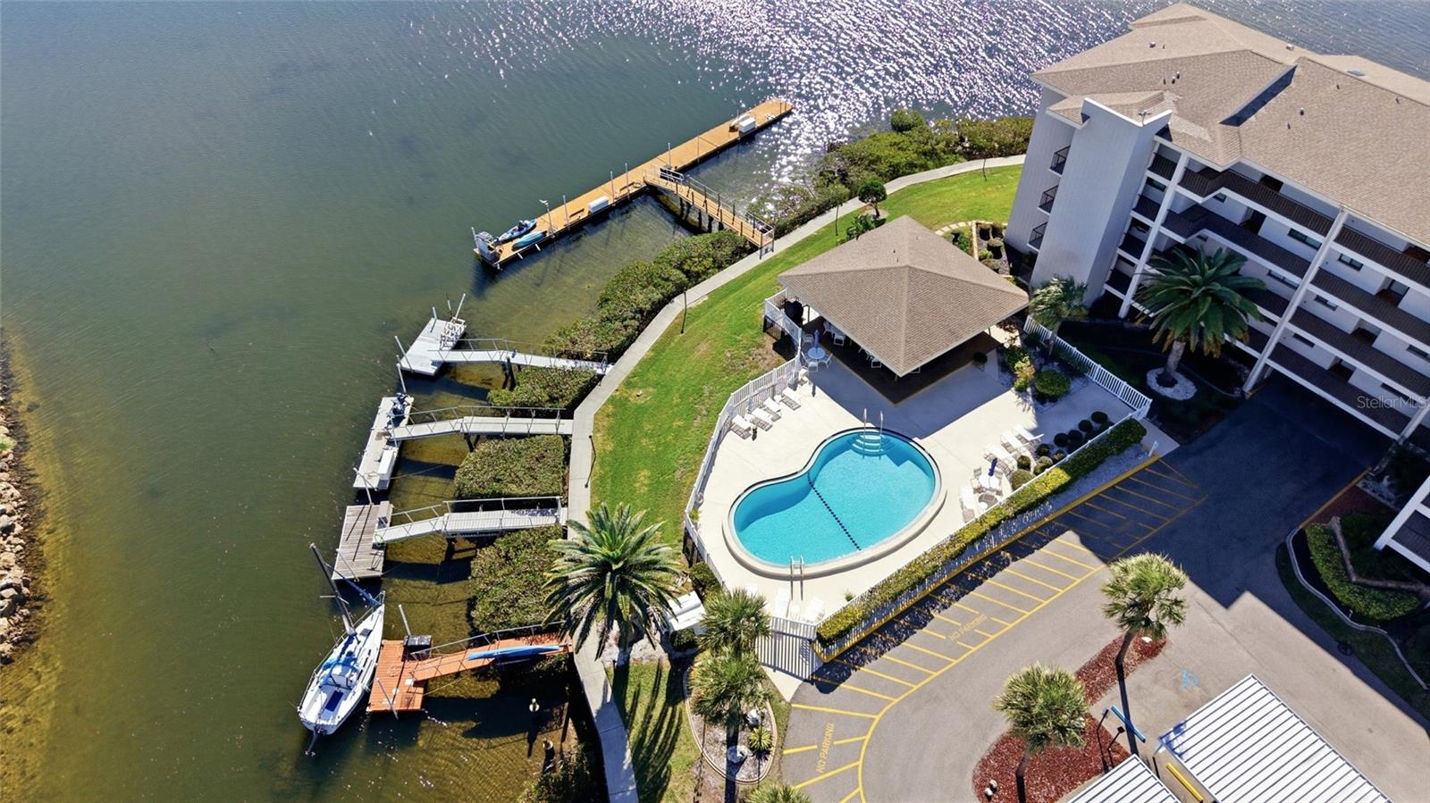 SAND PEBBLE POINTE CONDO 01 AMD 02 - Residential