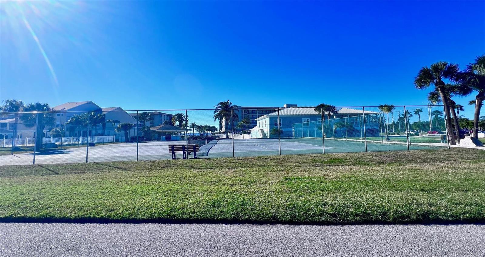 SAND PEBBLE POINTE CONDO 01 AMD 02 - Residential