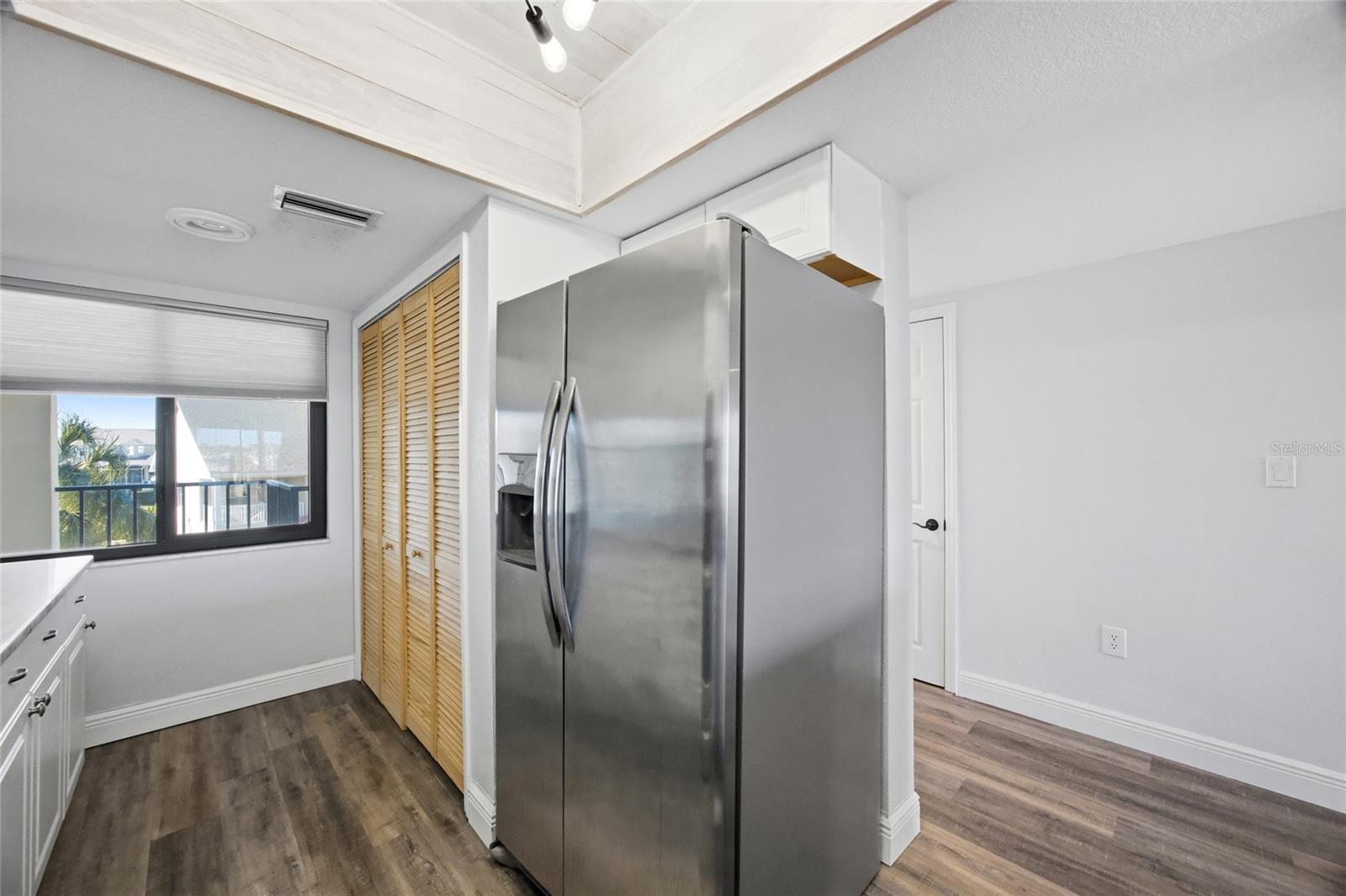 SAND PEBBLE POINTE CONDO 01 AMD 02 - Residential