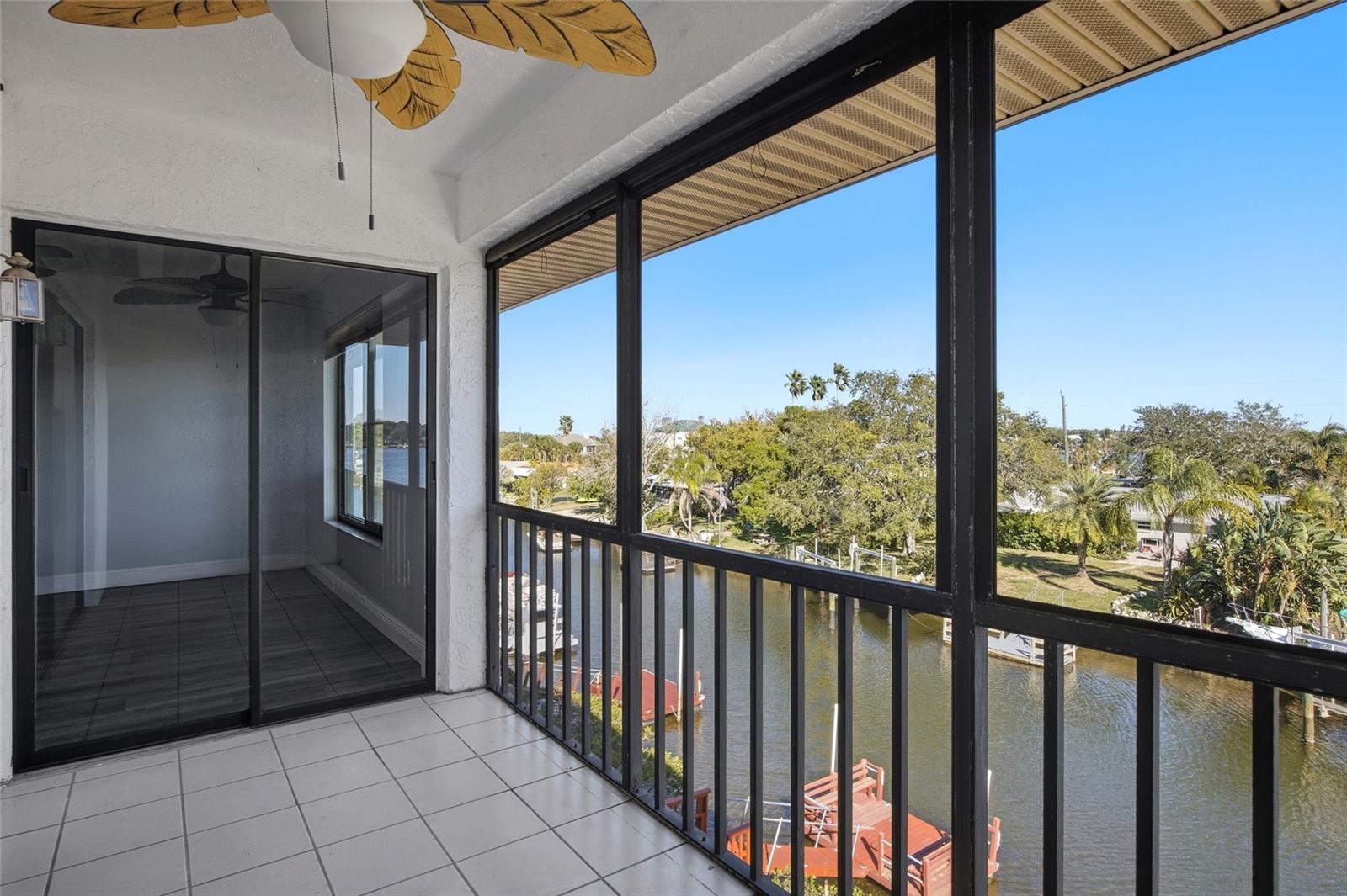 SAND PEBBLE POINTE CONDO 01 AMD 02 - Residential