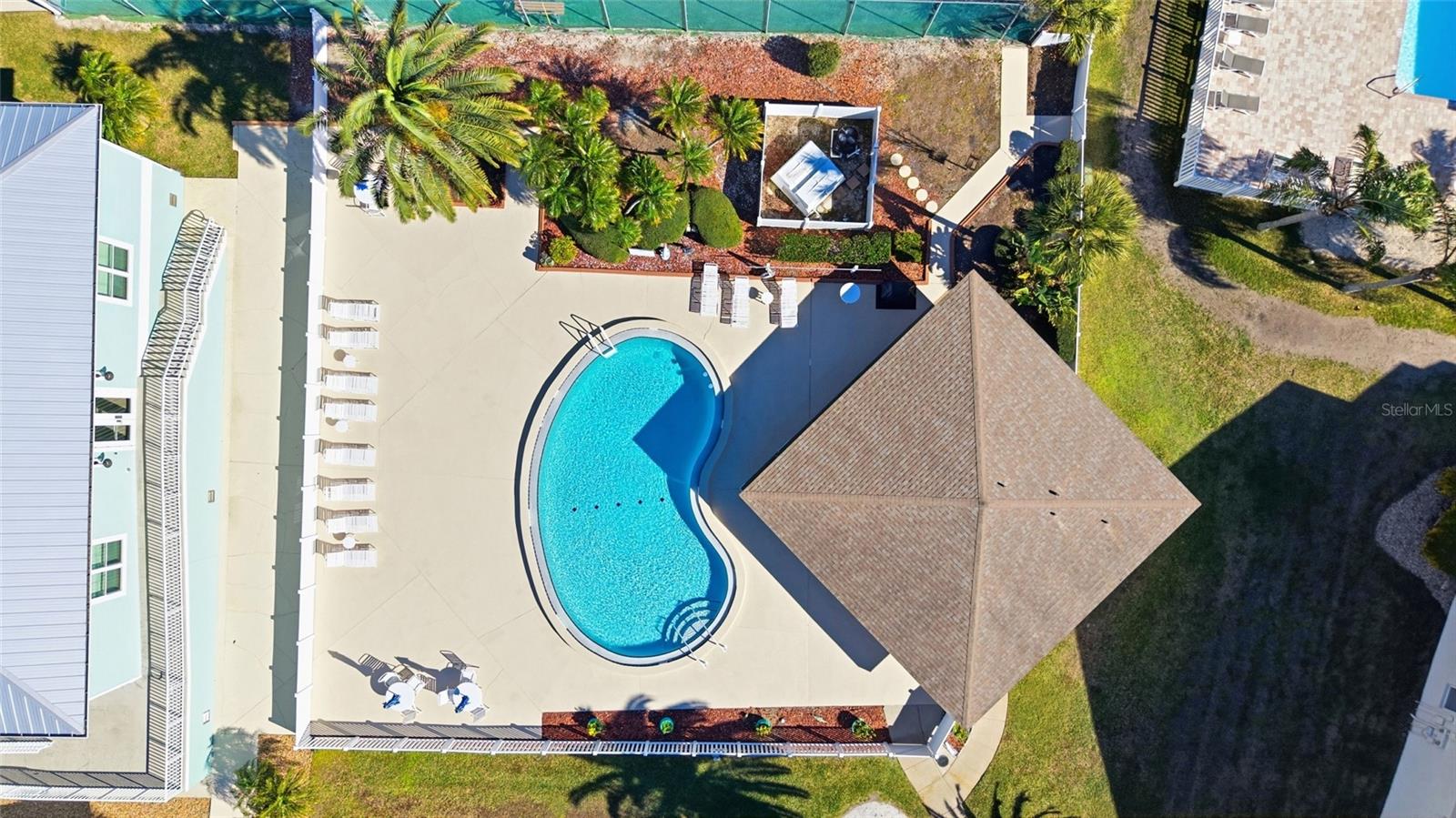 SAND PEBBLE POINTE CONDO 01 AMD 02 - Residential