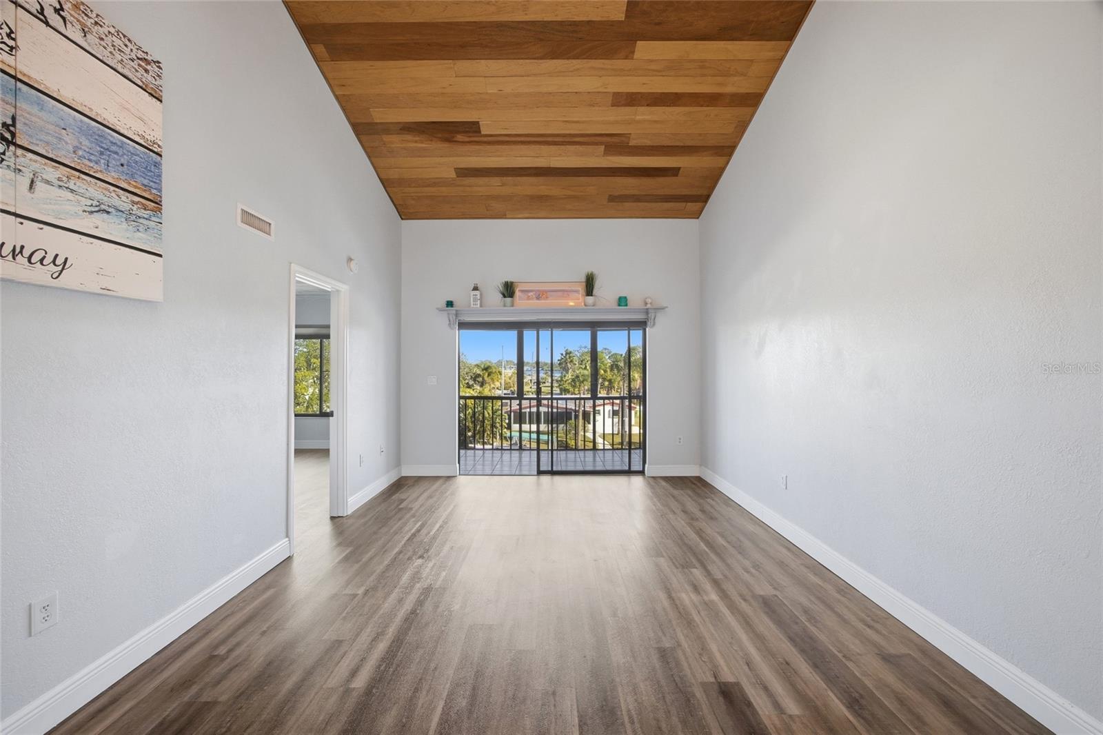 SAND PEBBLE POINTE CONDO 01 AMD 02 - Residential