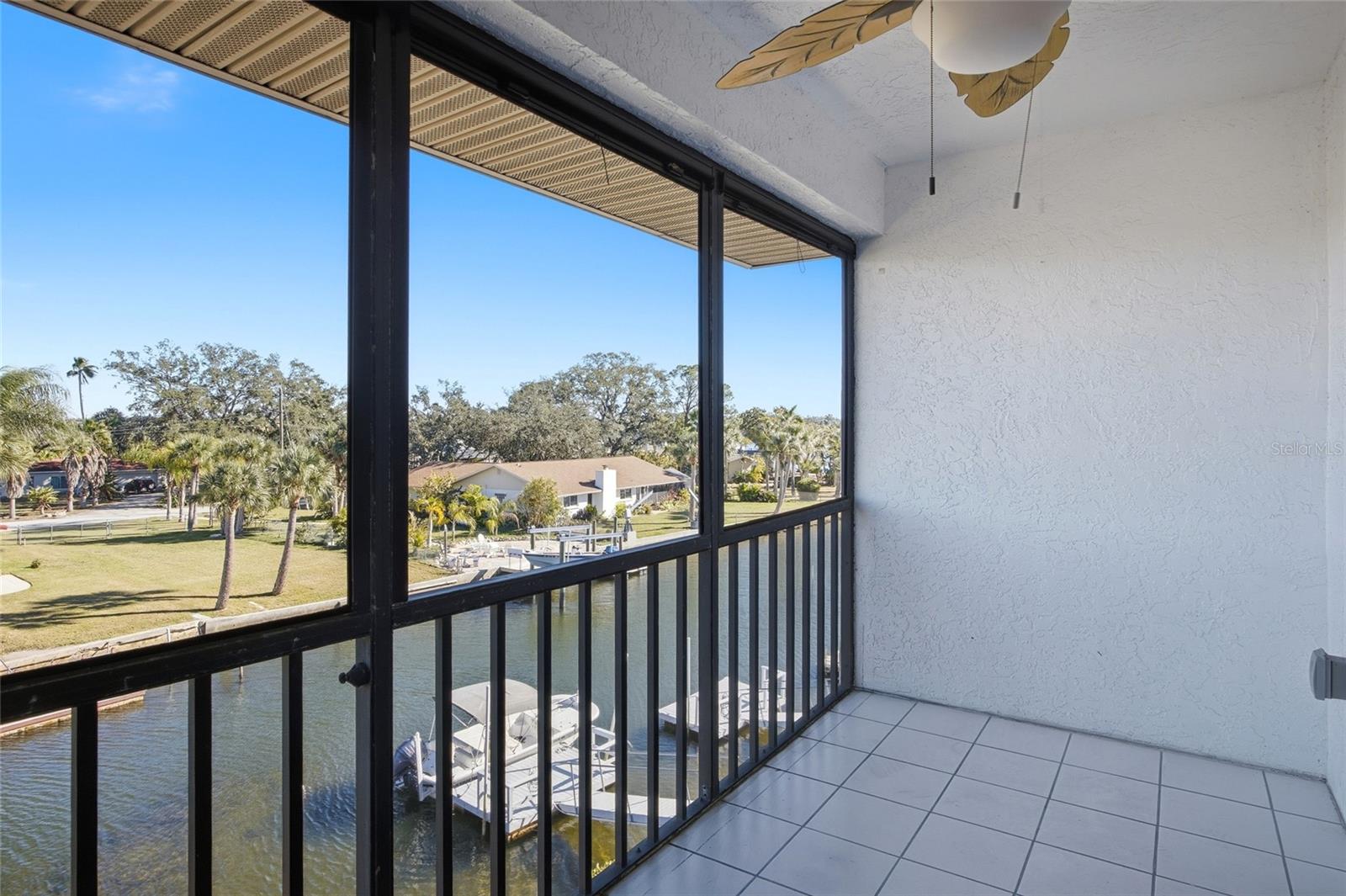 SAND PEBBLE POINTE CONDO 01 AMD 02 - Residential