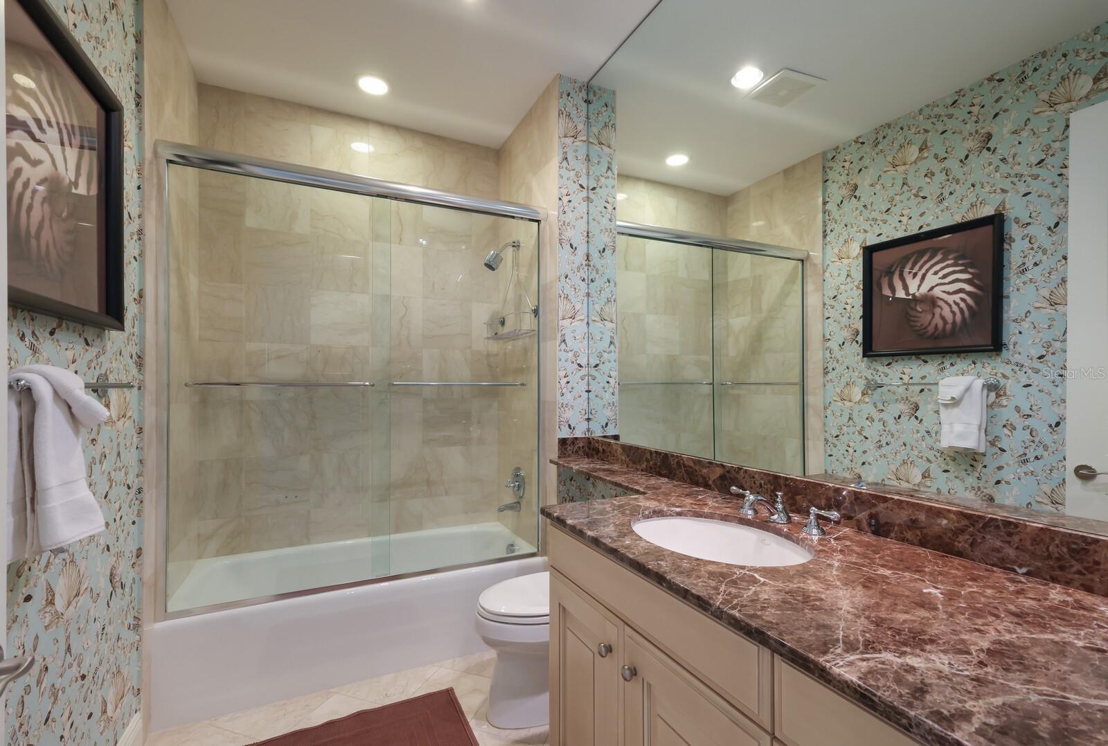 THE BEACH RESIDENCES - Residential