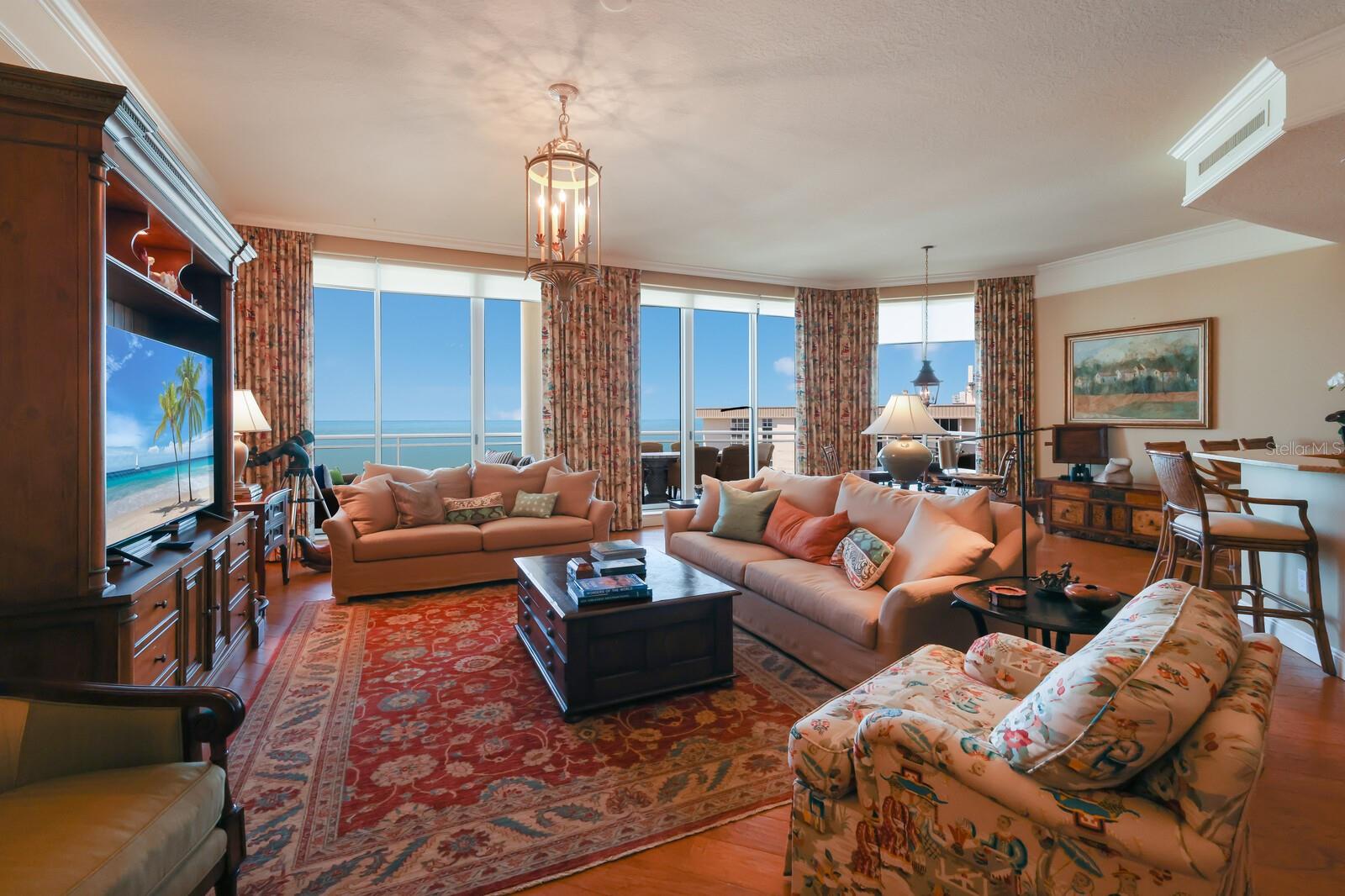 THE BEACH RESIDENCES - Residential