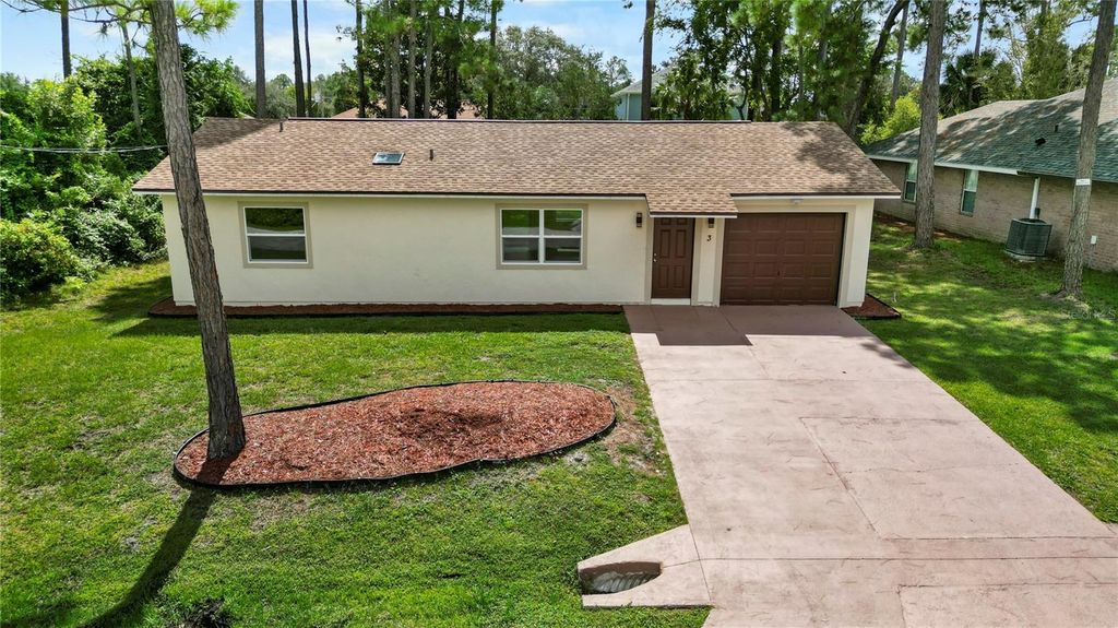 Photo of 3 Fenwood Lane, Palm Coast, FL 32137 (MLS # FC313116)