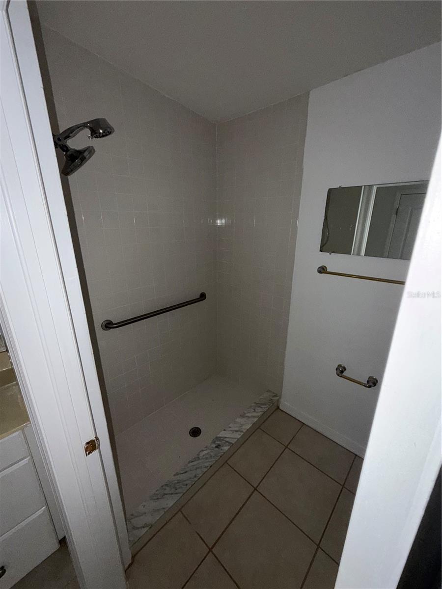 LEHIGH ESTATES - Residential Income