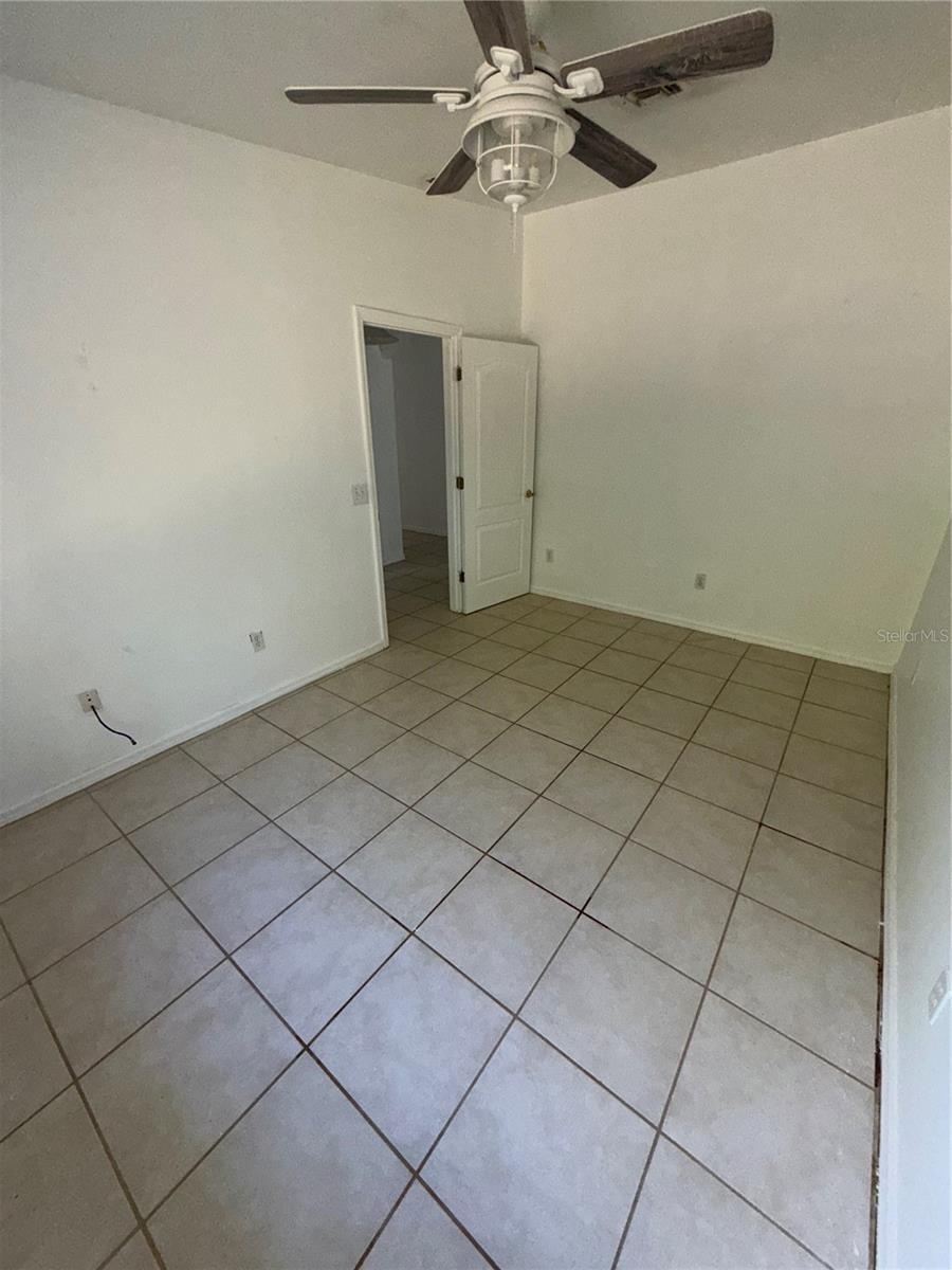 LEHIGH ESTATES - Residential Income