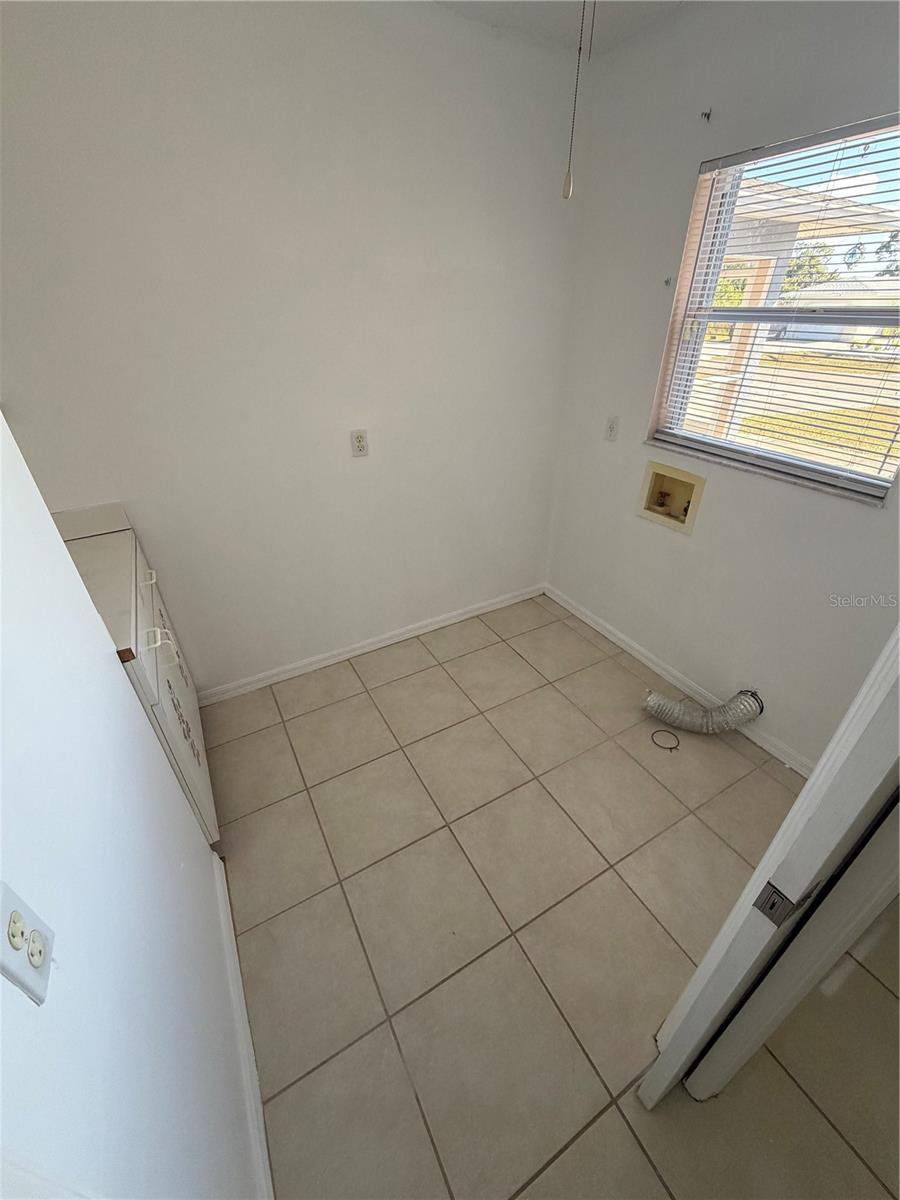 LEHIGH ESTATES - Residential Income