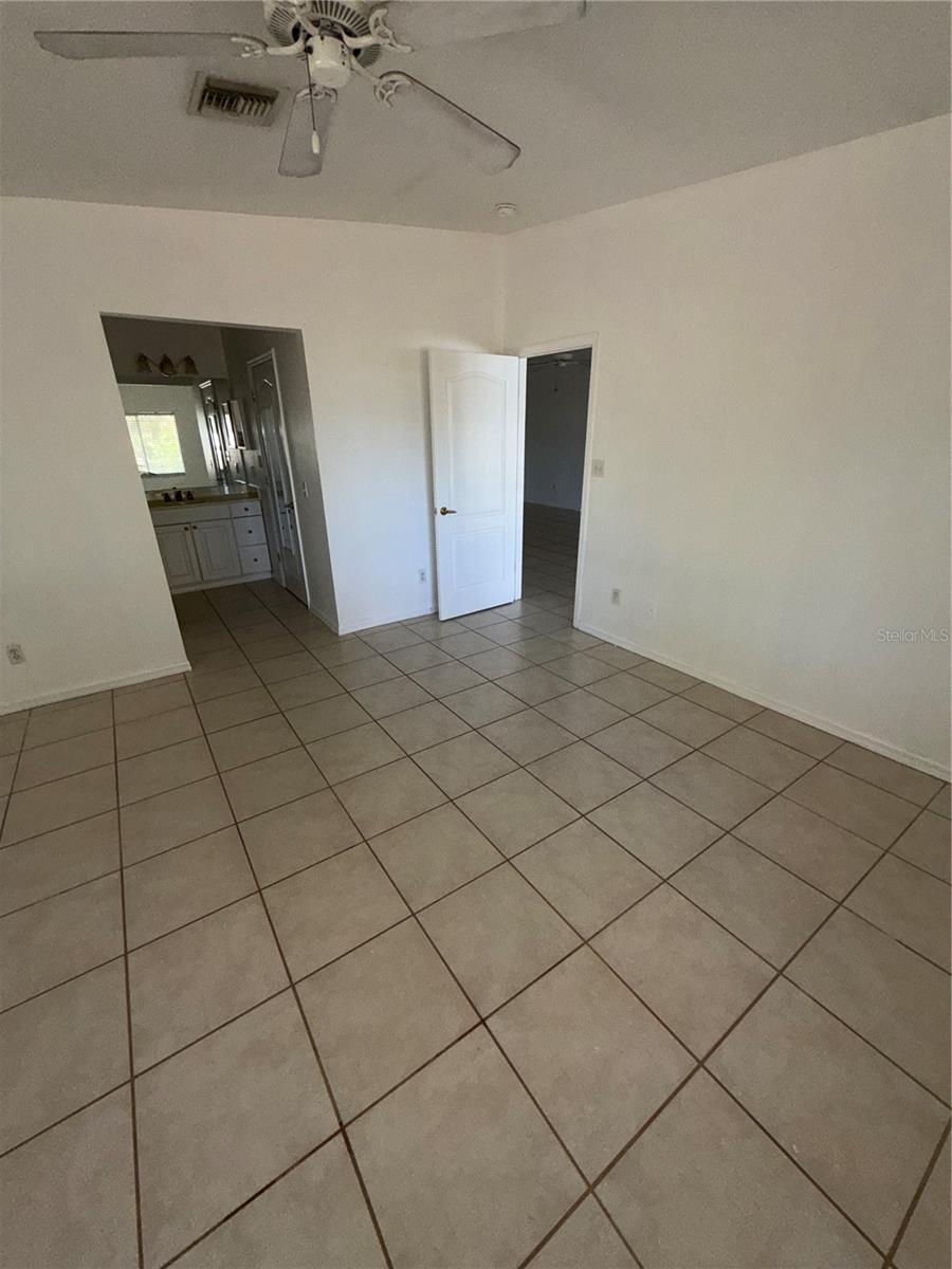 LEHIGH ESTATES - Residential Income