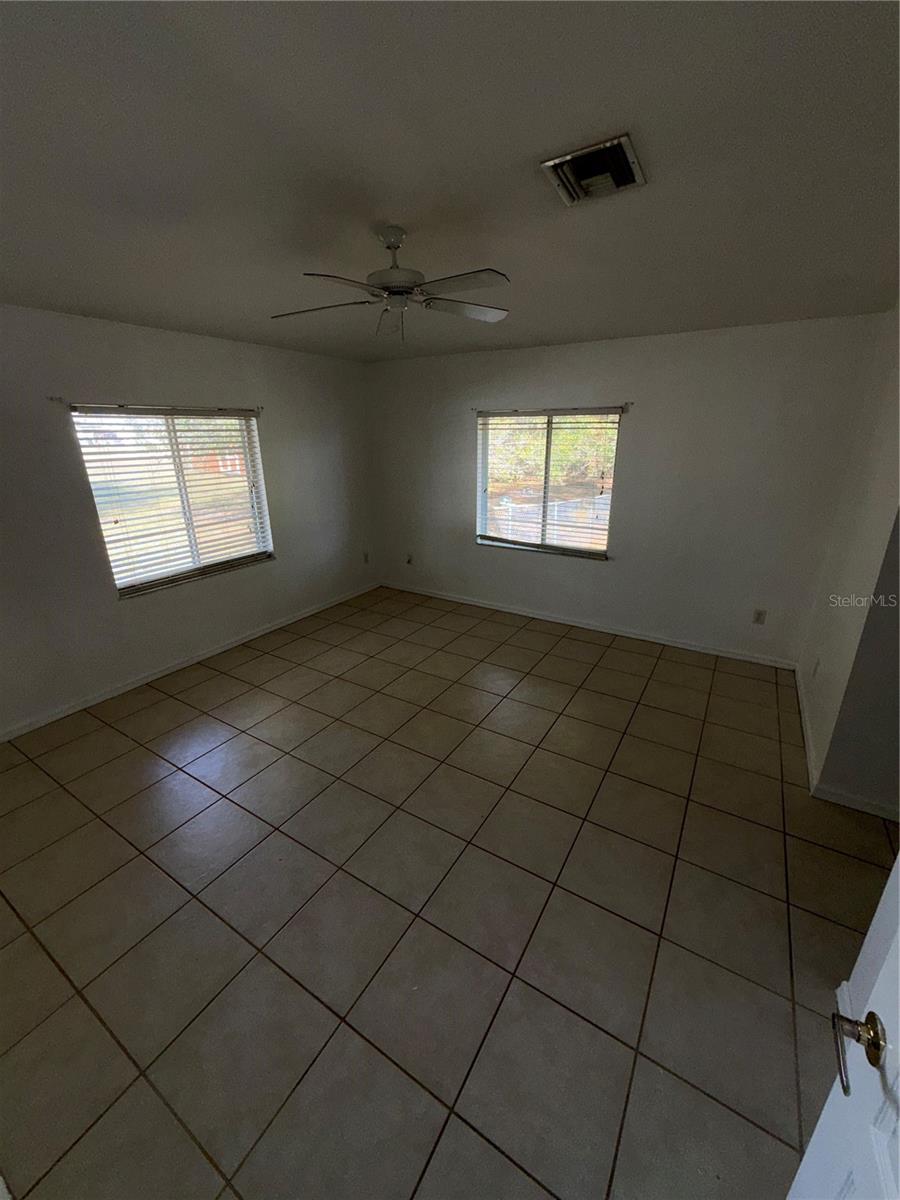 LEHIGH ESTATES - Residential Income