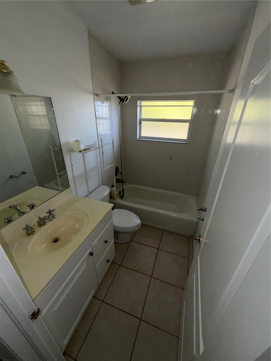 LEHIGH ESTATES - Residential Income